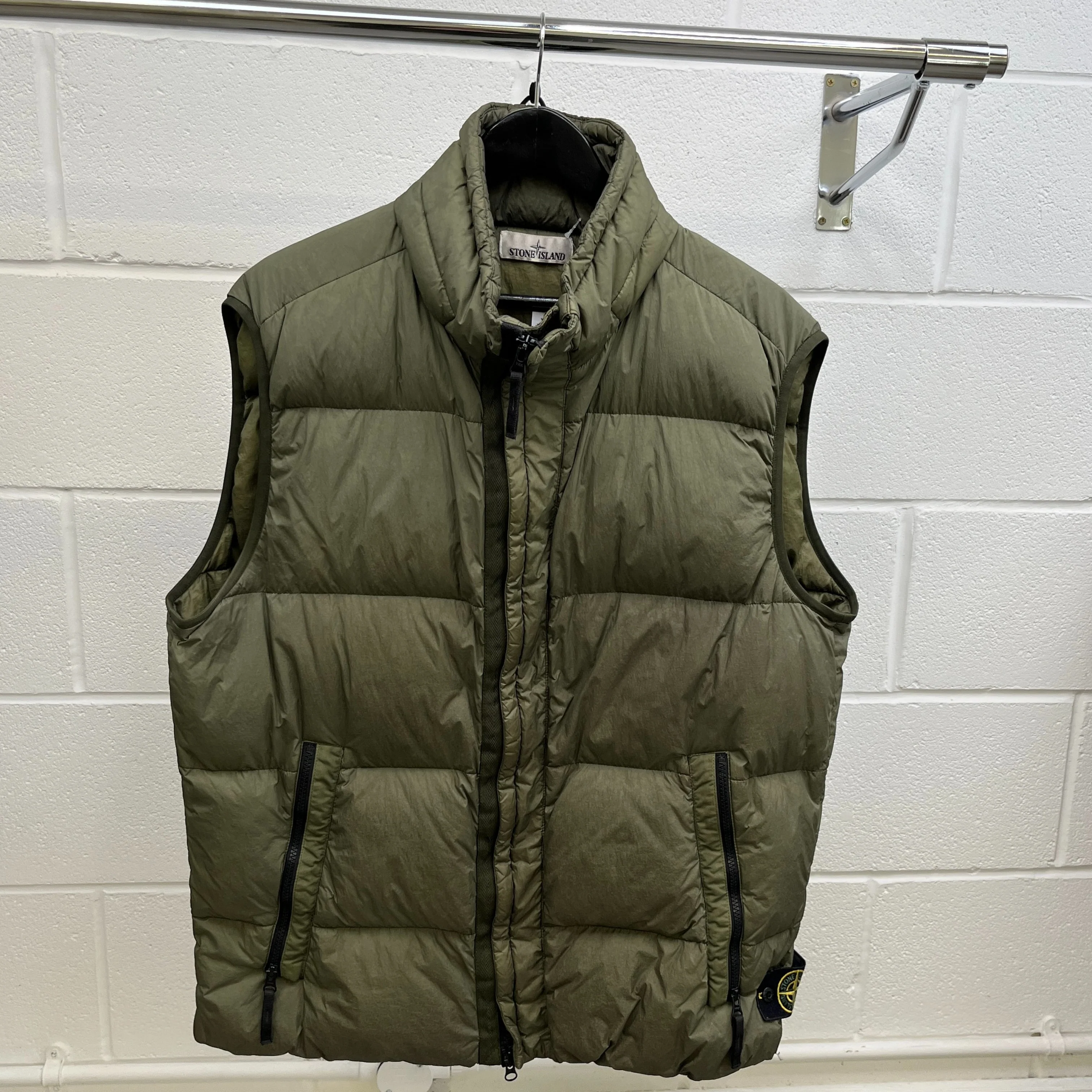 Men's Applique Logo Gilet Khaki Size 6 / XXXL - Image 8