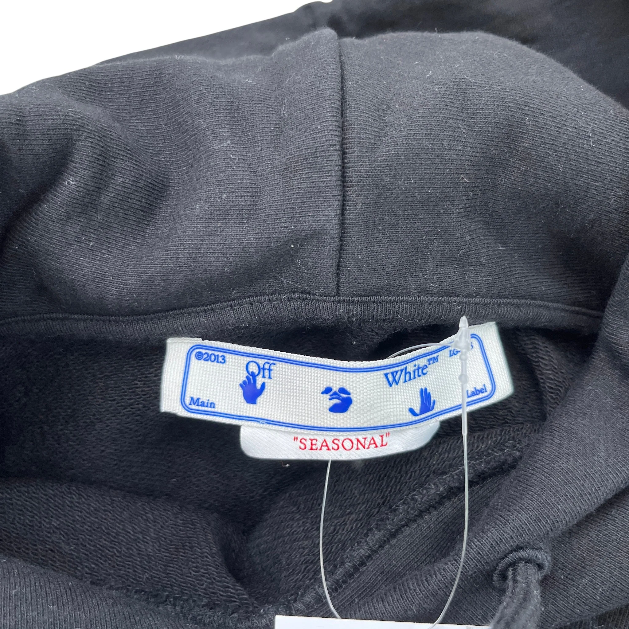 Men's Arrow Logo Hoodie Black Size M - Image 7
