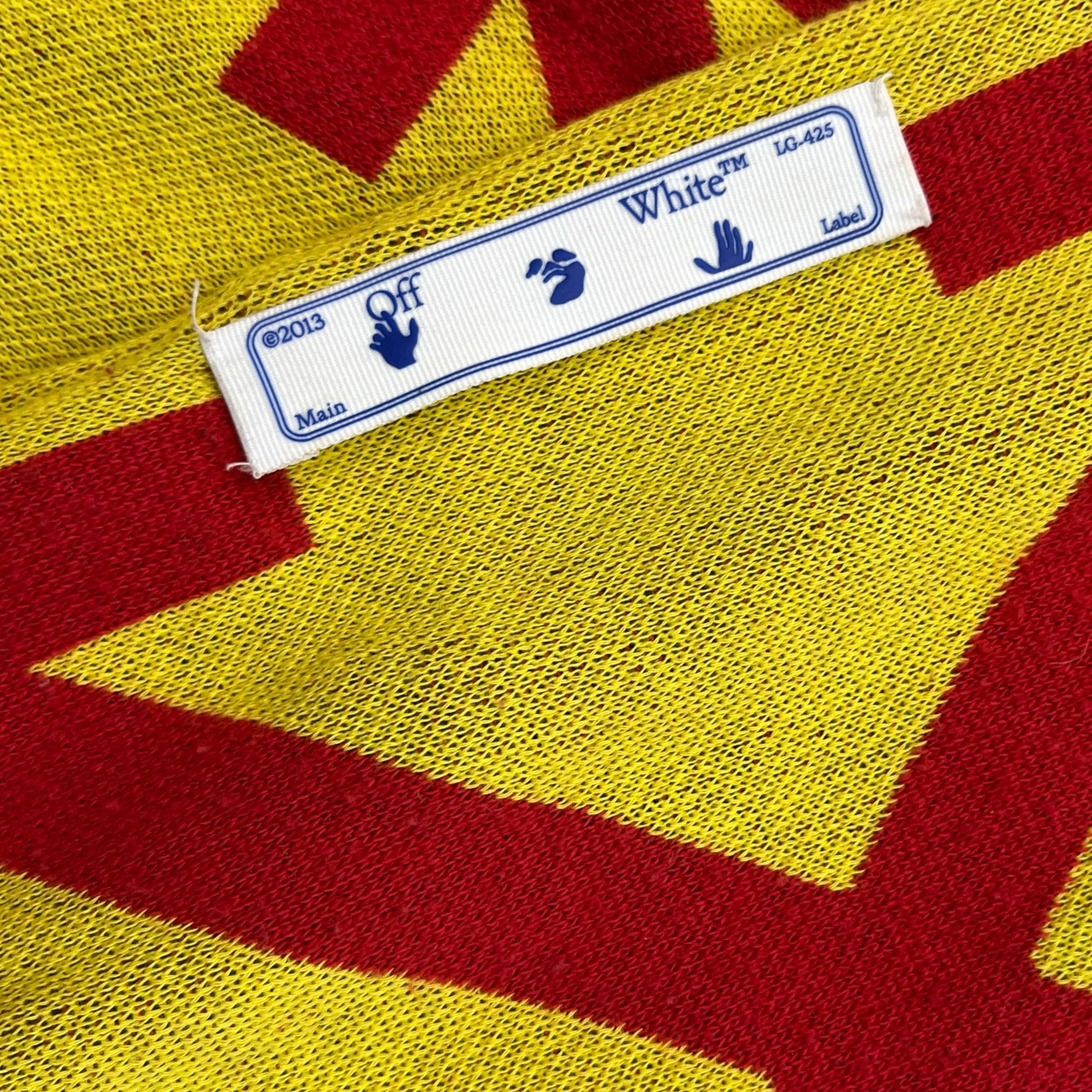Men's Arrow Logo Scarf Yellow - Image 6