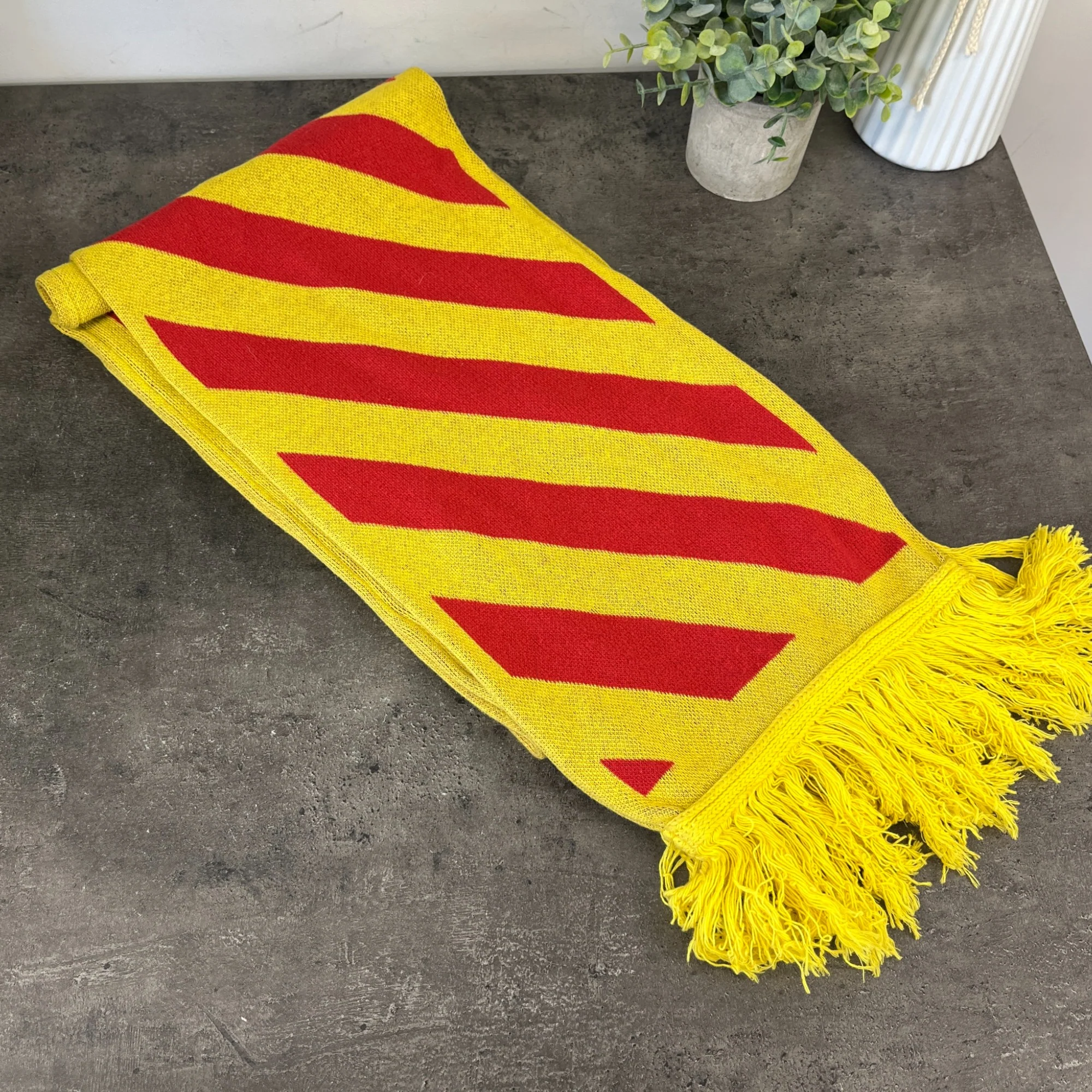 Men's Arrow Logo Scarf Yellow - Image 7