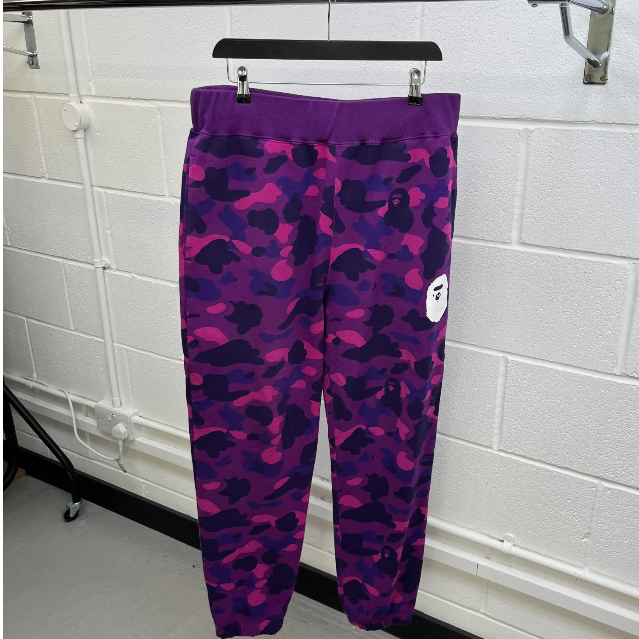 Men's Camo Joggers Purple Size L - Image 8