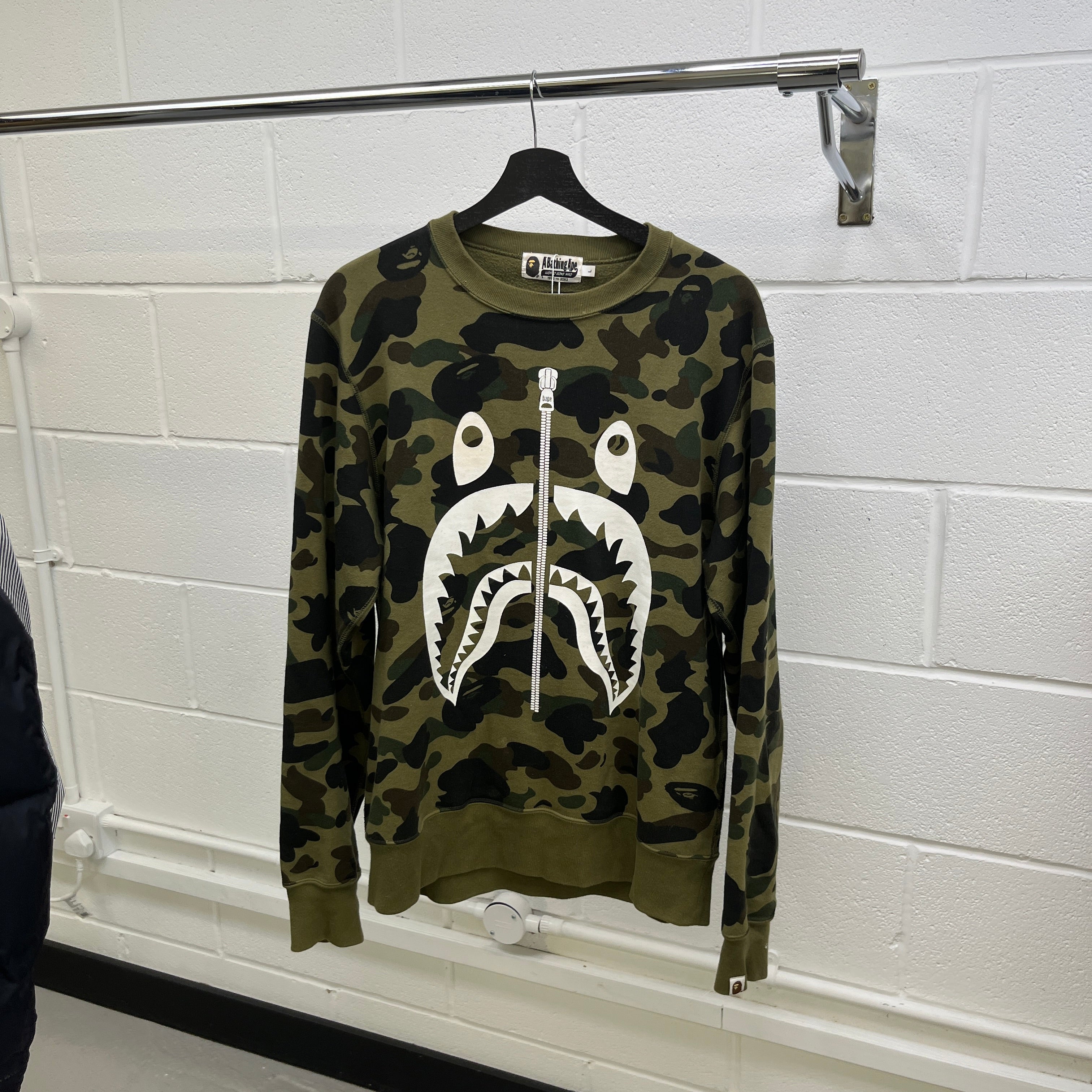 Men's Camo Shark Jumper Khaki Size L - Image 8