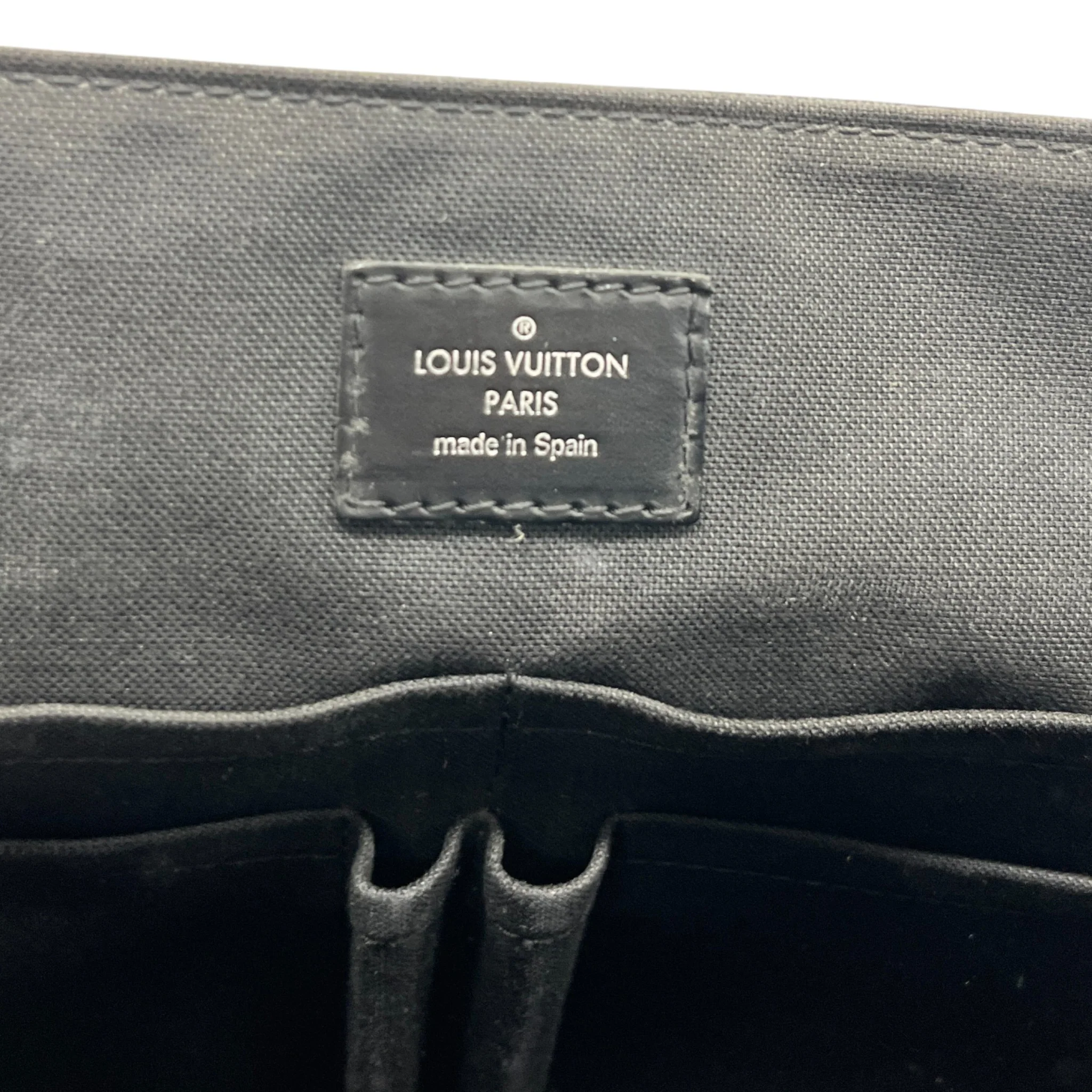 Men's Damier Graphite District Mm Messenger Bag Black - Image 11