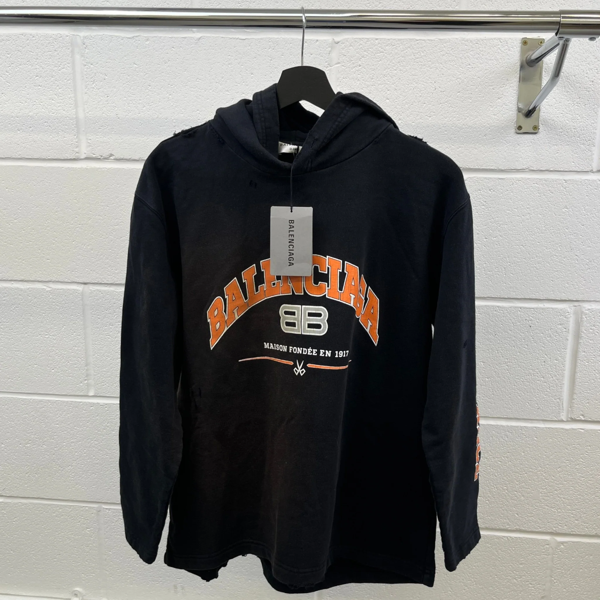 Men's Distressed Logo Print Hoodie Black Size XS - Image 10