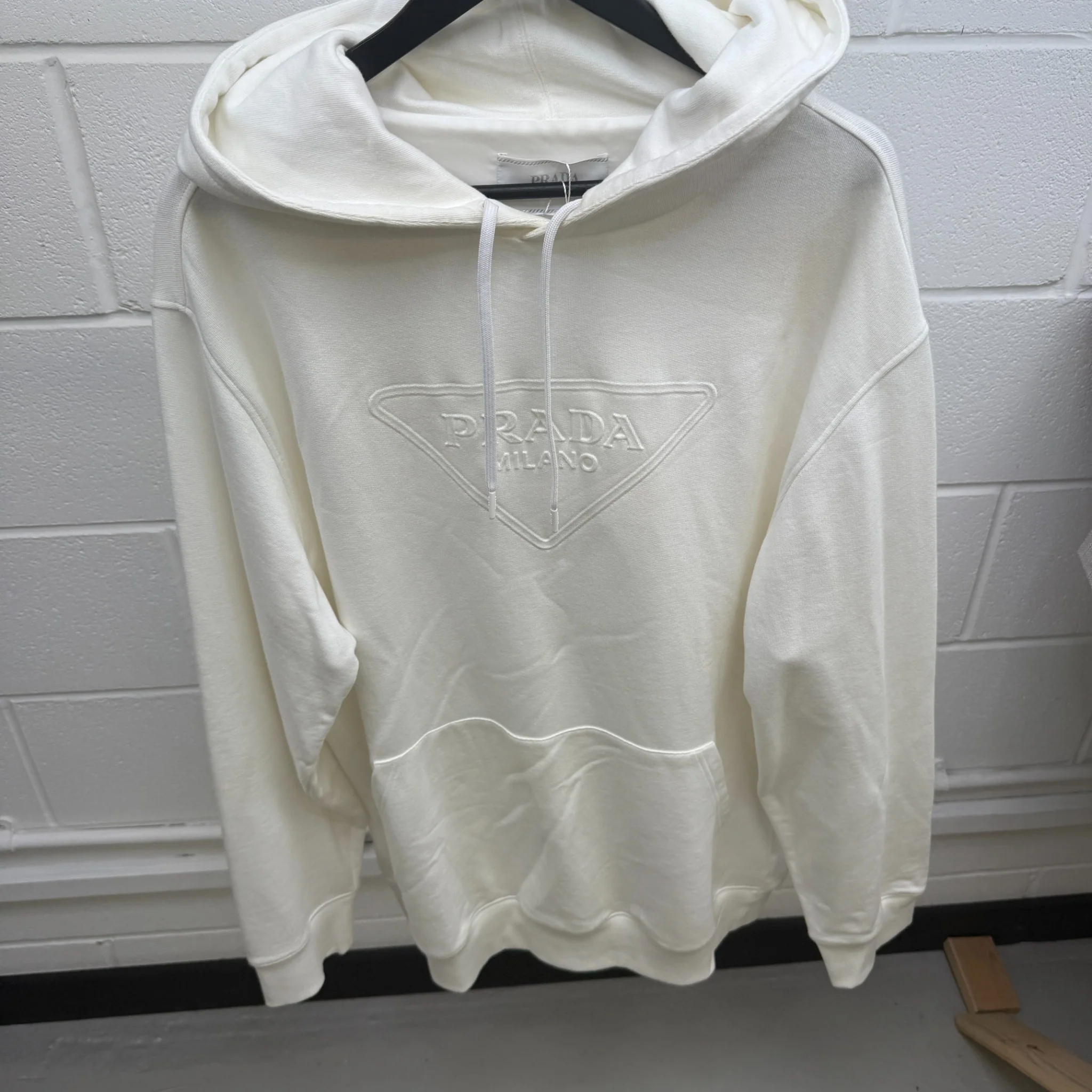 Men's Embossed Logo Hoodie White Size M - Image 8