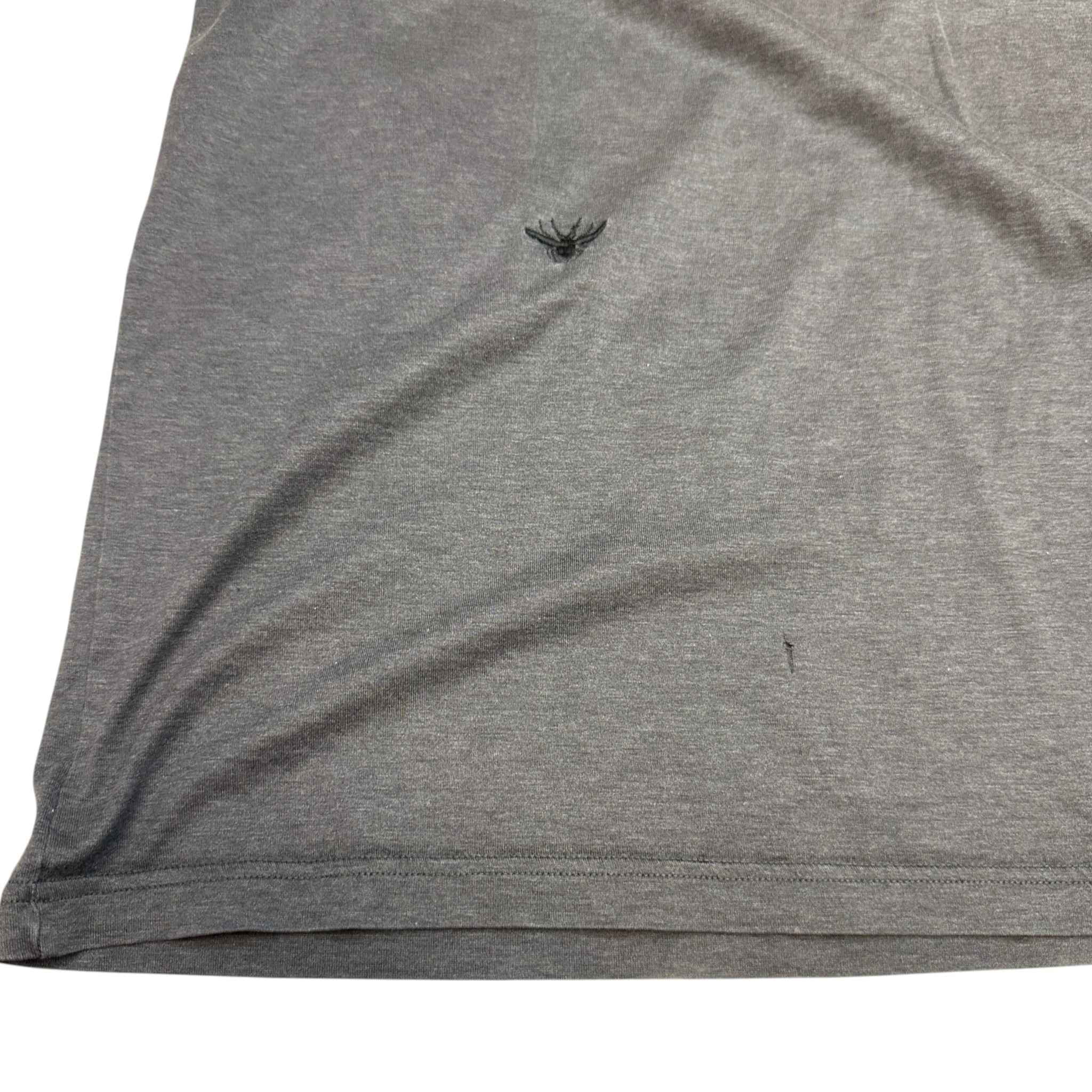 Men's Embroidered Bee Logo T-Shirt Grey Size L - Image 11