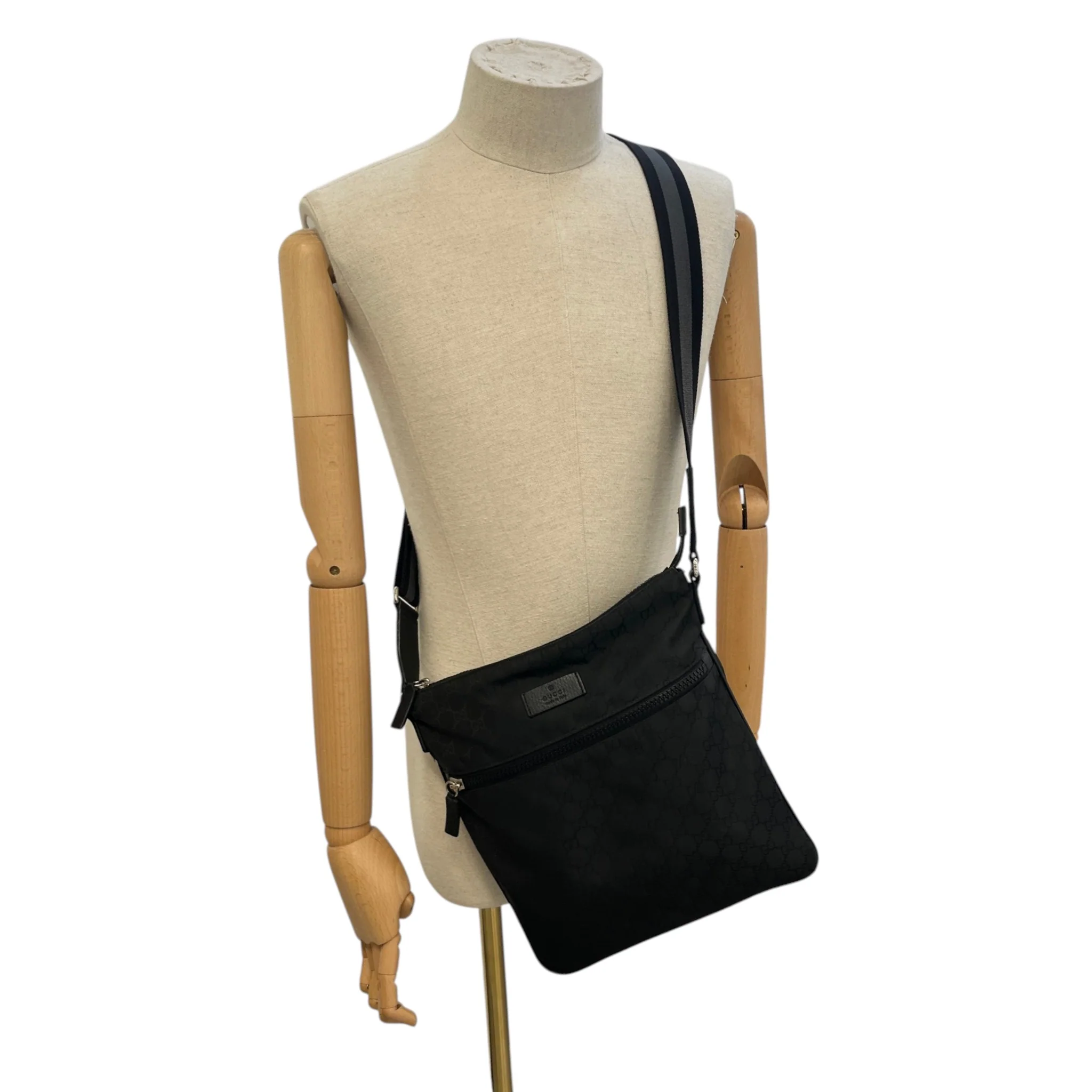 Men's Gg Supreme Messenger Bag Black - Image 2