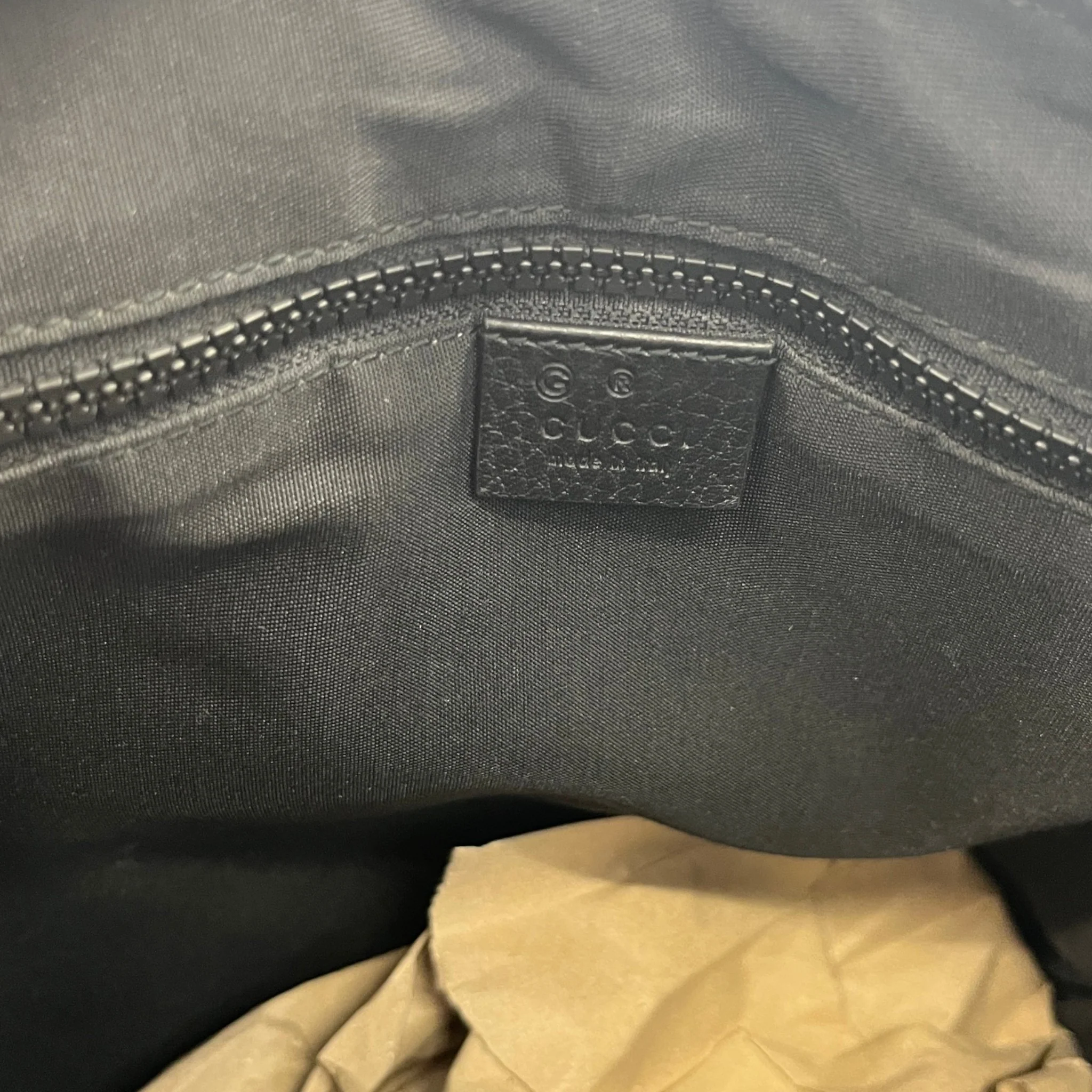 Men's Gg Supreme Messenger Bag Black - Image 9