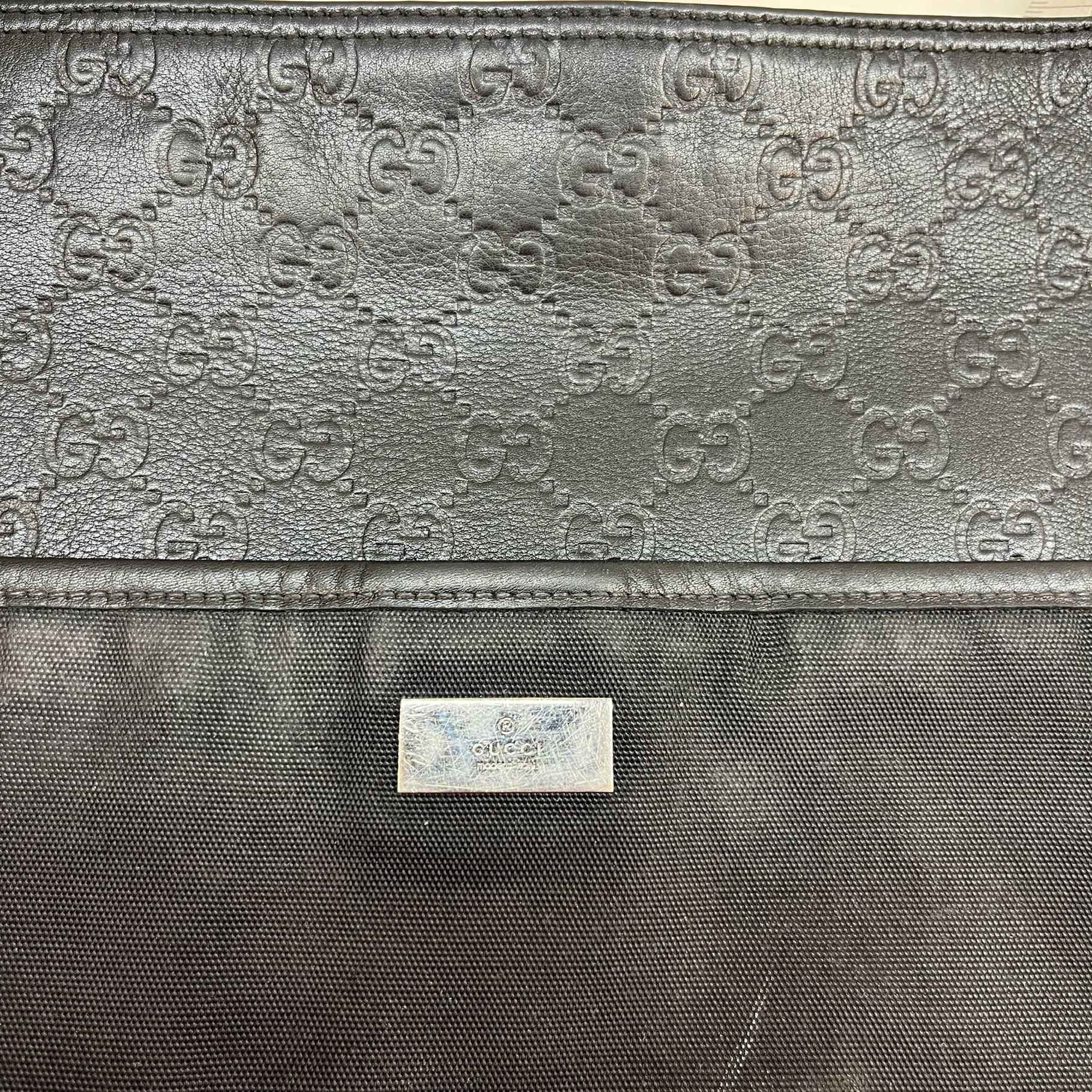 Men's Gg Supreme Plaque Logo Messenger Bag Black - Image 9