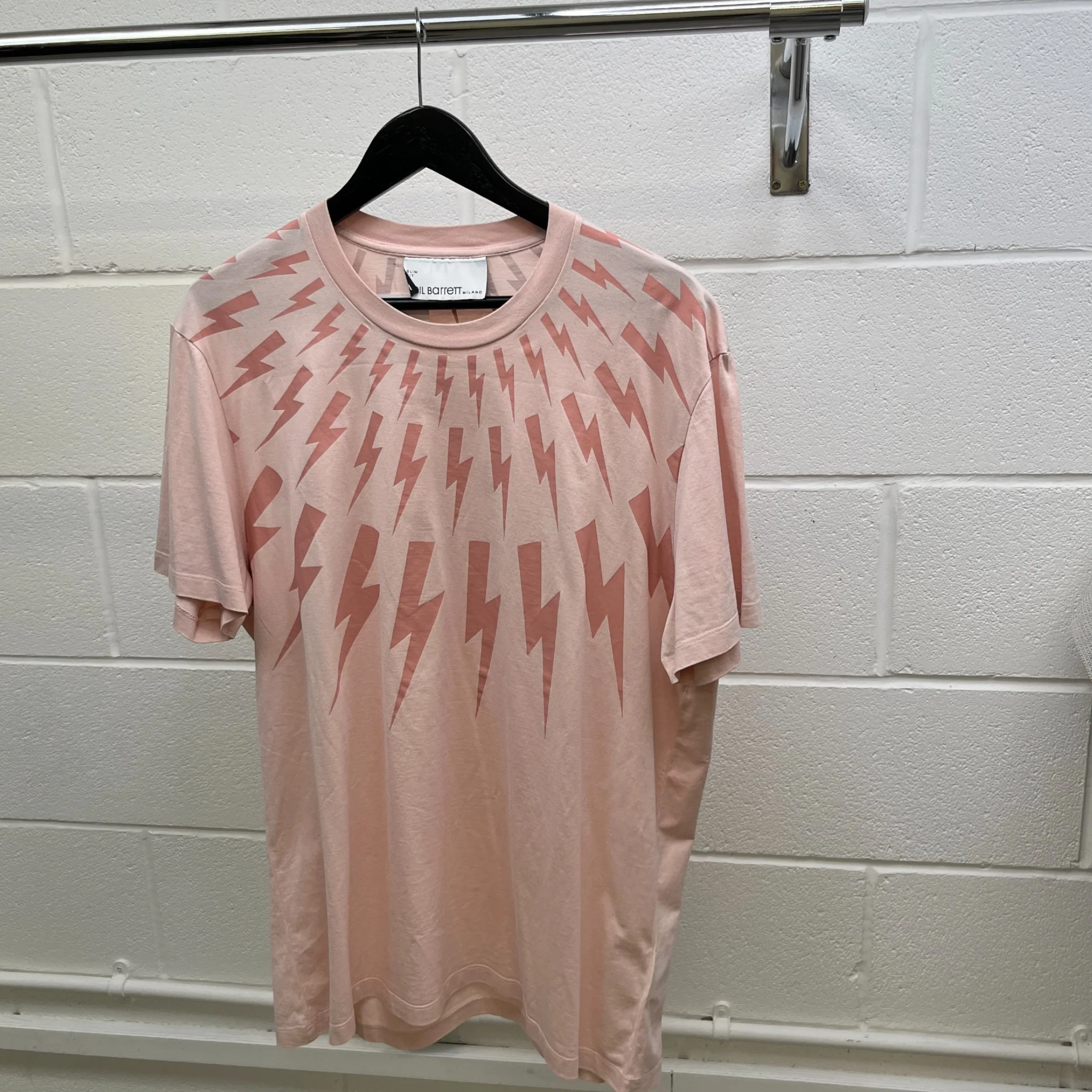 Men's Lightning Bolt Logo T-Shirt Pink Size XL - Image 8
