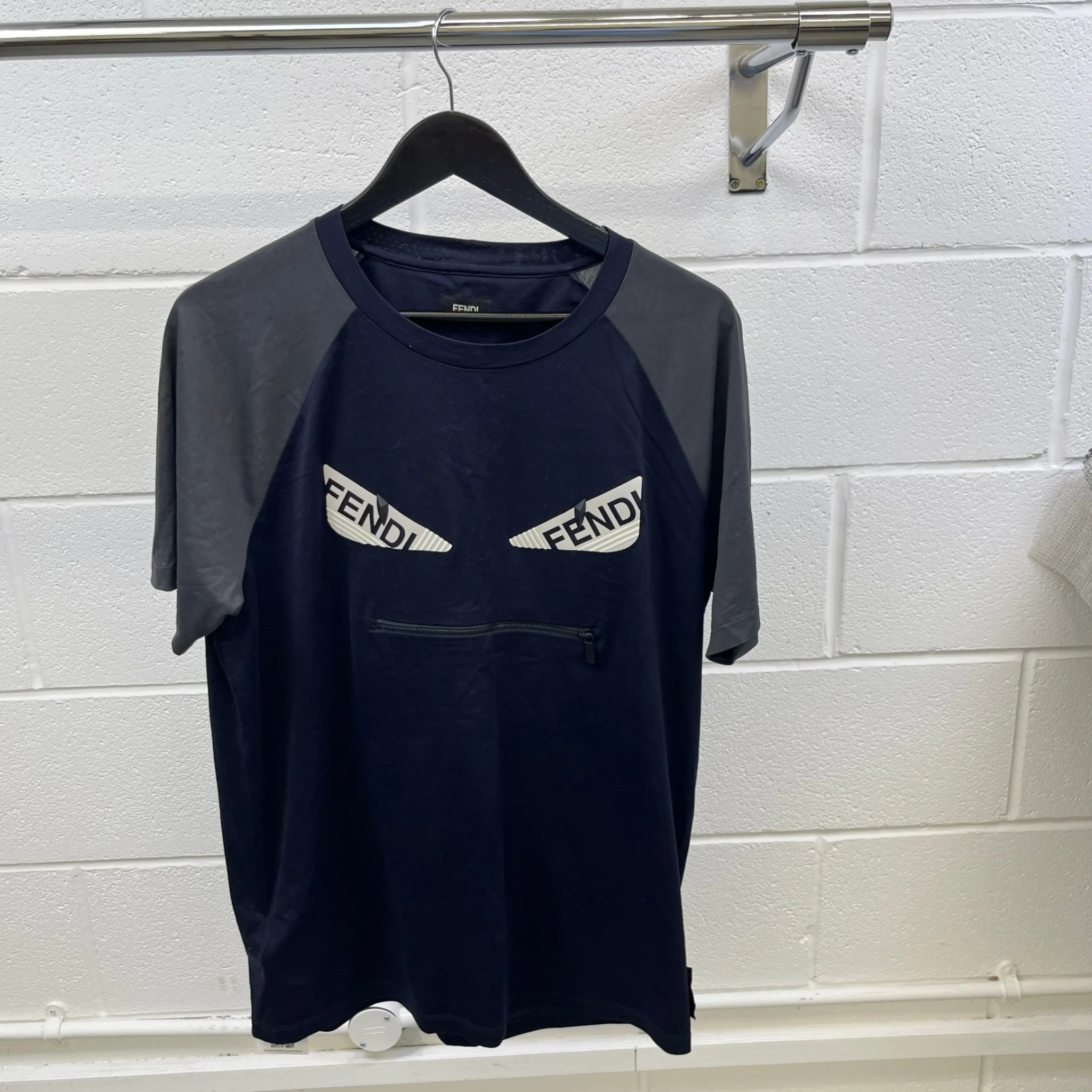 Men's Logo Eyes Zip Pocket T-Shirt Navy Size XL - Image 8
