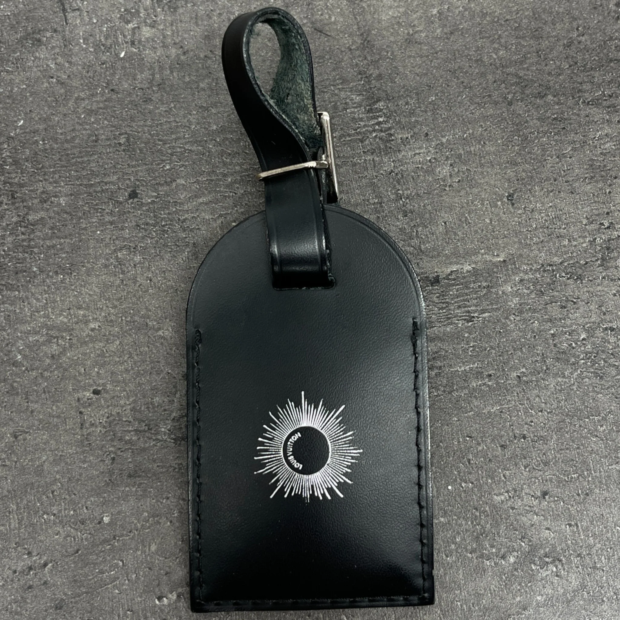 Men's Lv Luggage Tag Black - Image 3