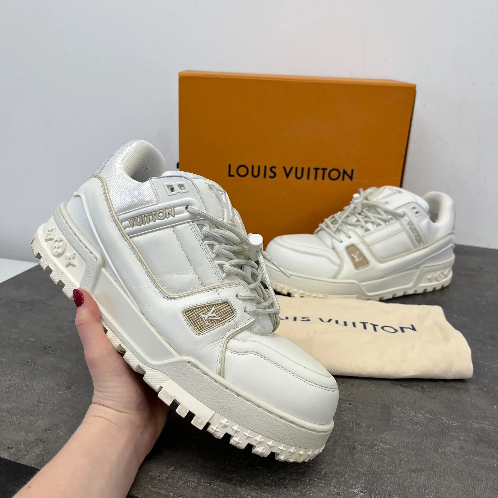 Men's Lv Maxi Low Trainers White Size EU 42 / UK 8 - Image 12
