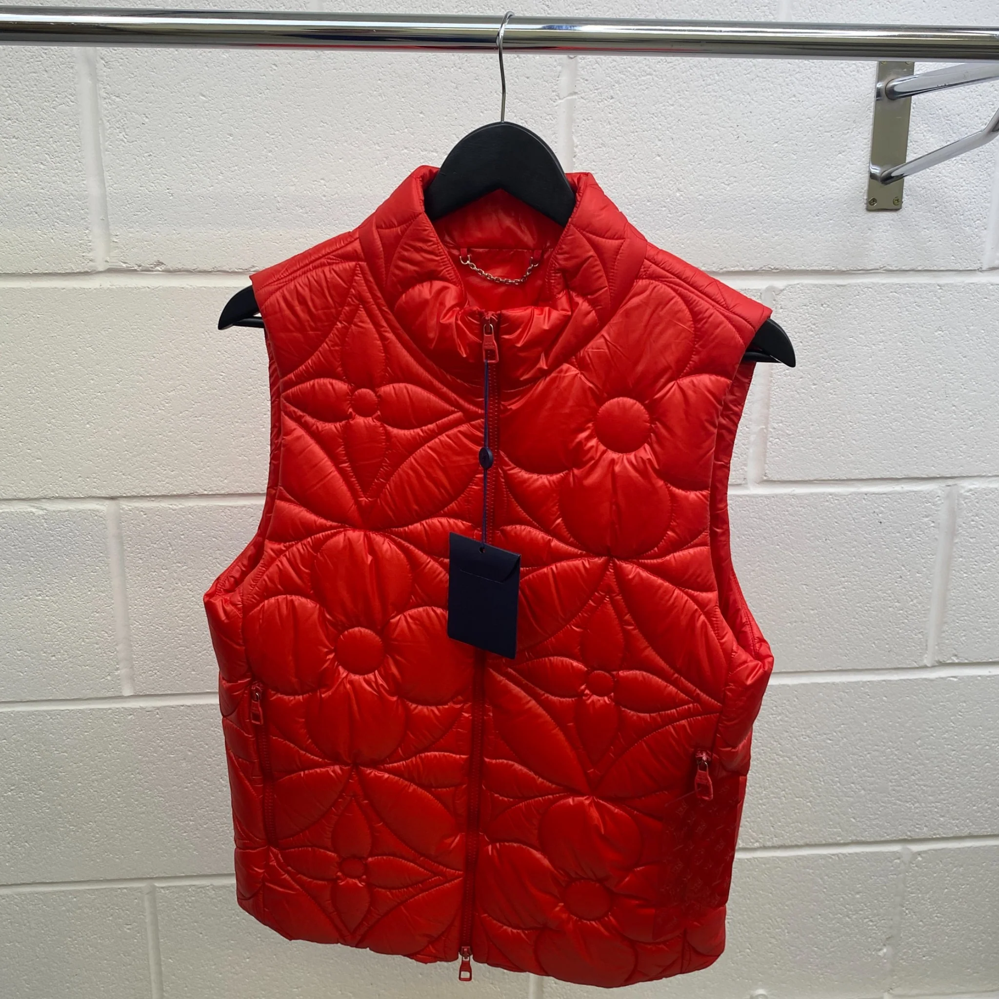 Men's Lvse Padded Monogram Flower Gilet Red Size IT 44 / XS - Image 7
