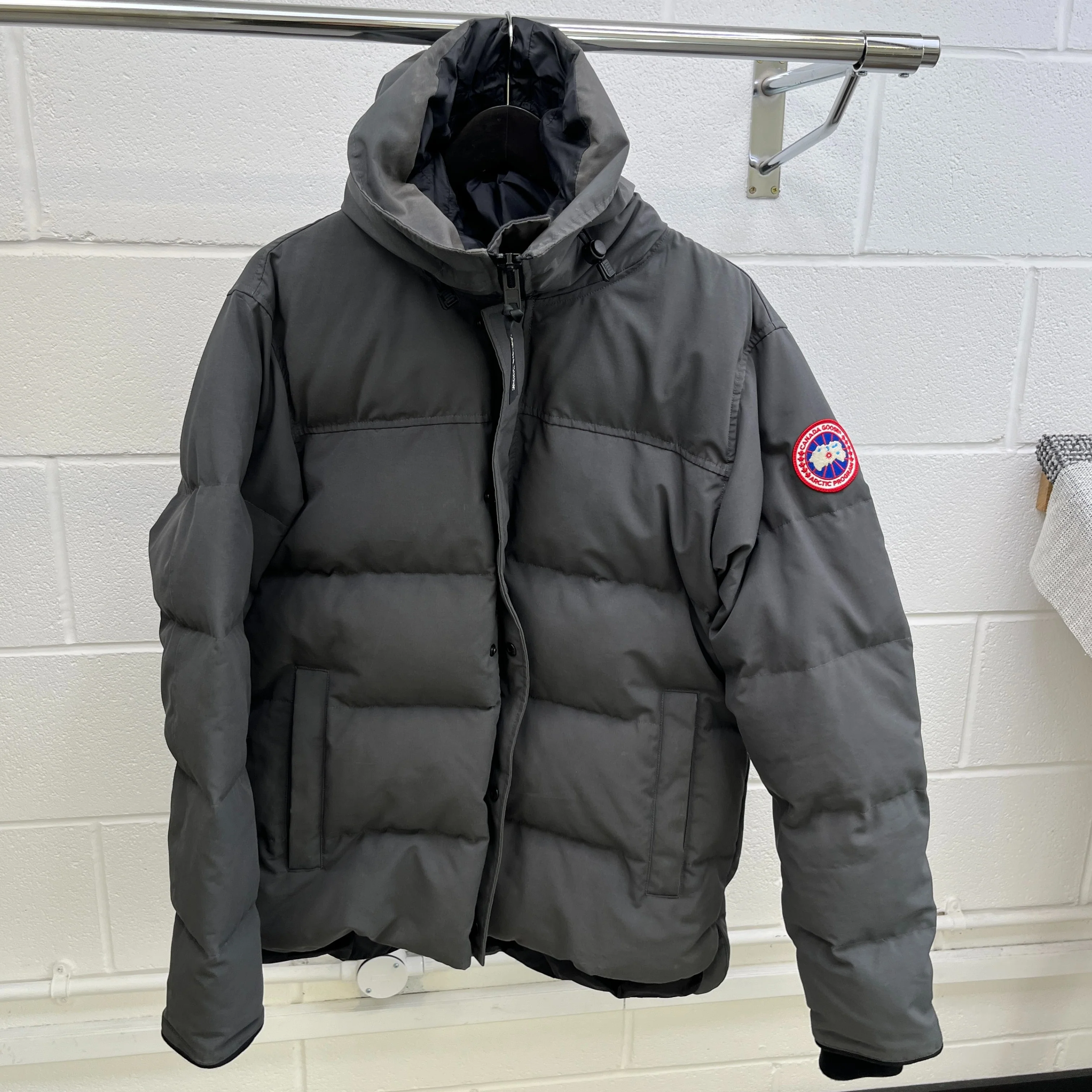 Men's Macmillan Down Jacket Grey Size XL - Image 8