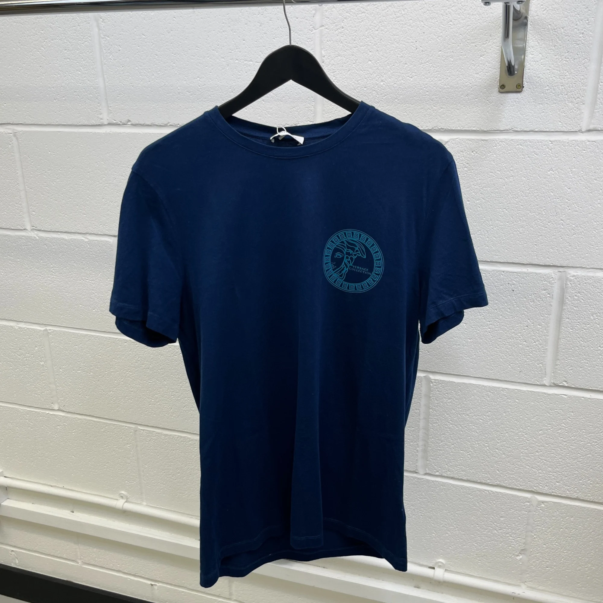 Men's Medusa Graphic Logo T-Shirt Blue Size L - Image 8