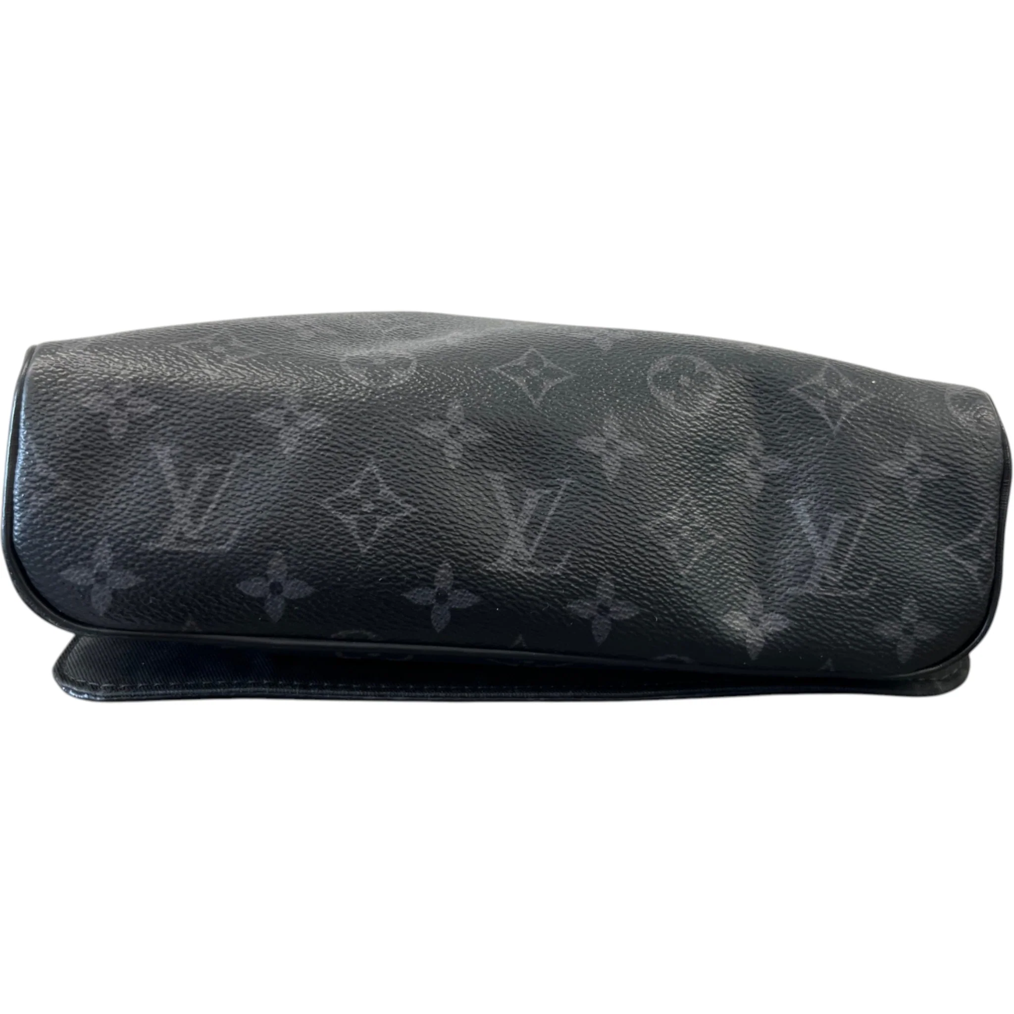 Men's Monogram Eclipse District Pm Messenger Bag Black - Image 10