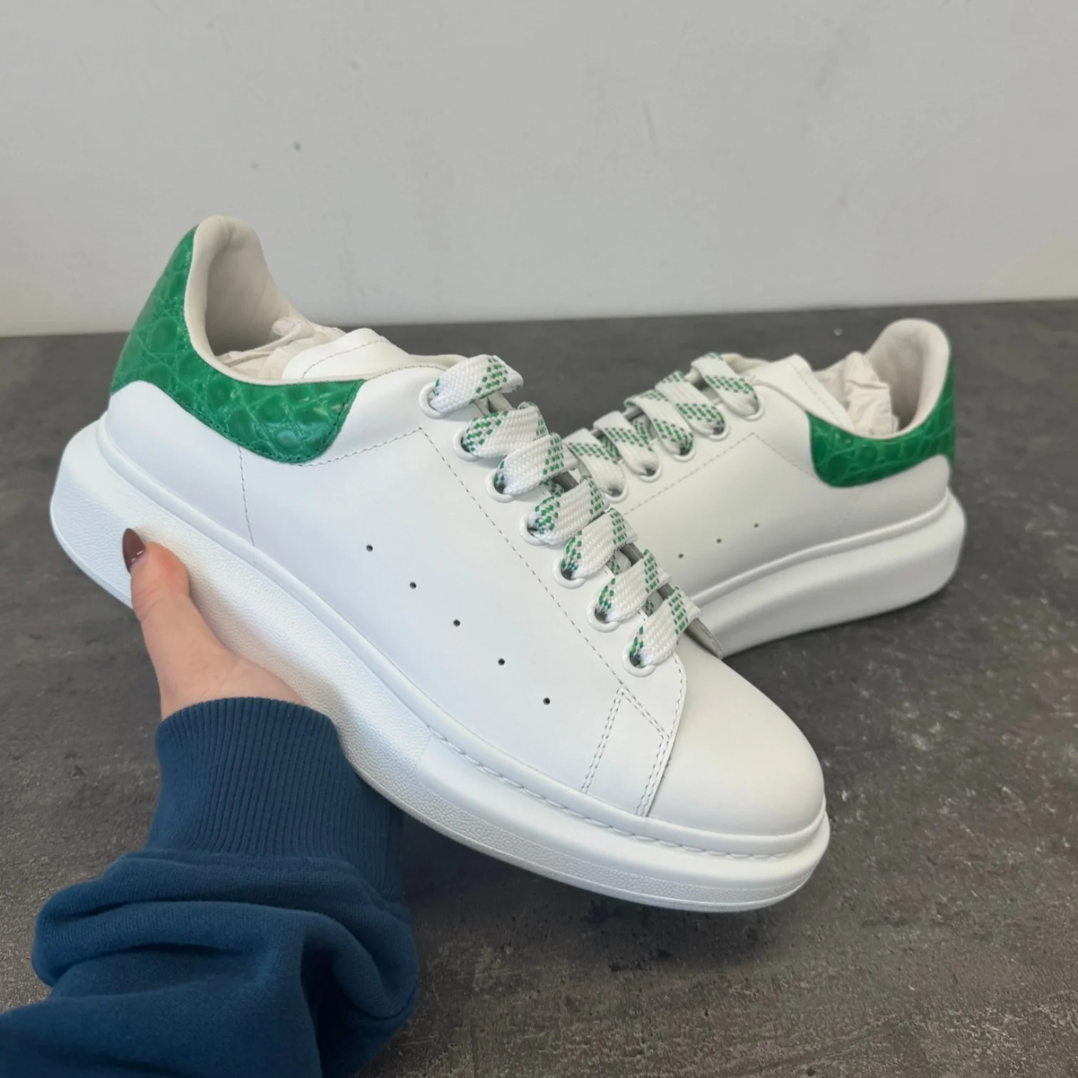 Men's Oversized Croc Effect Low Trainers White Size EU 42 / UK 8 - Image 12