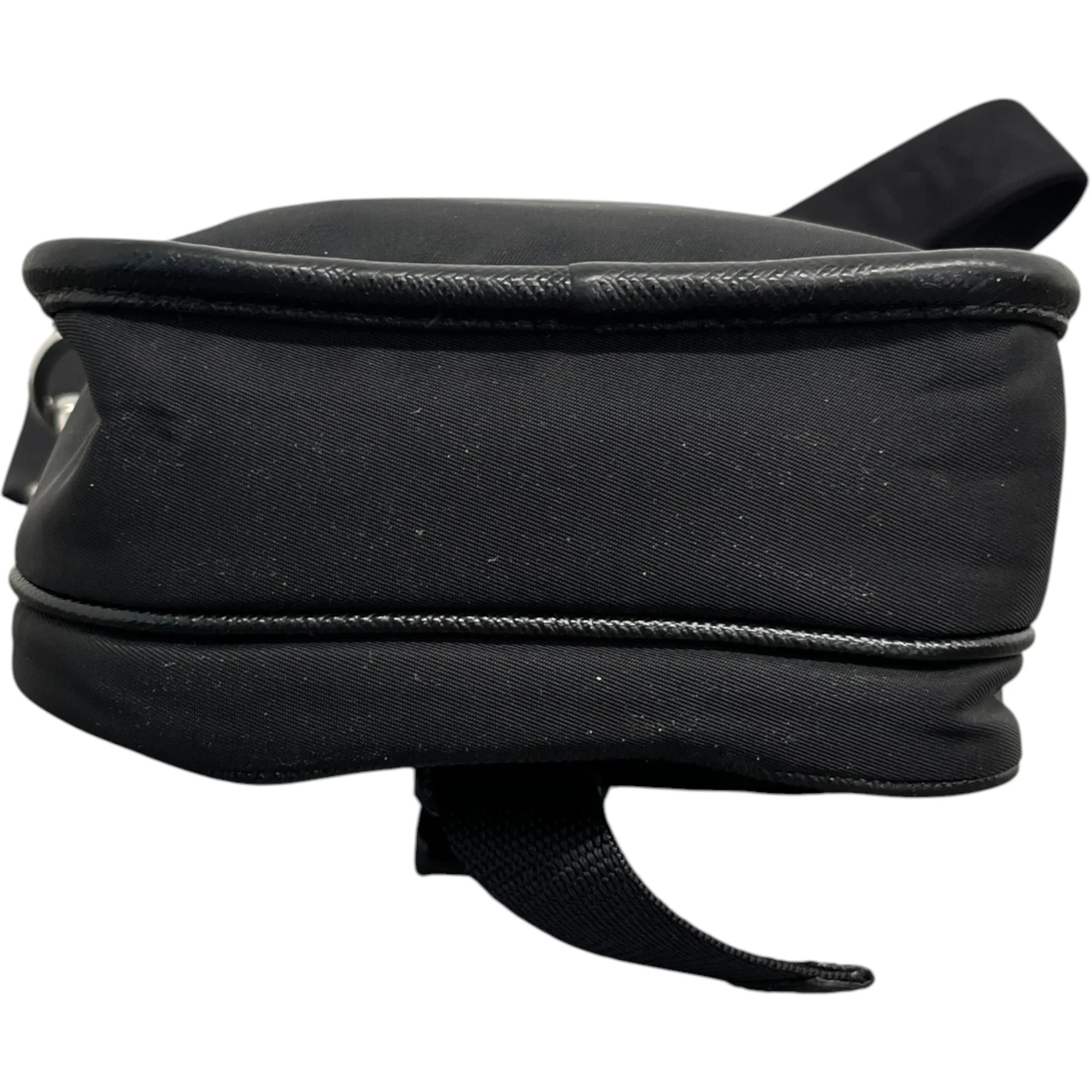 Men's Re-Nylon Plaque Logo Messenger Bag Black - Image 10