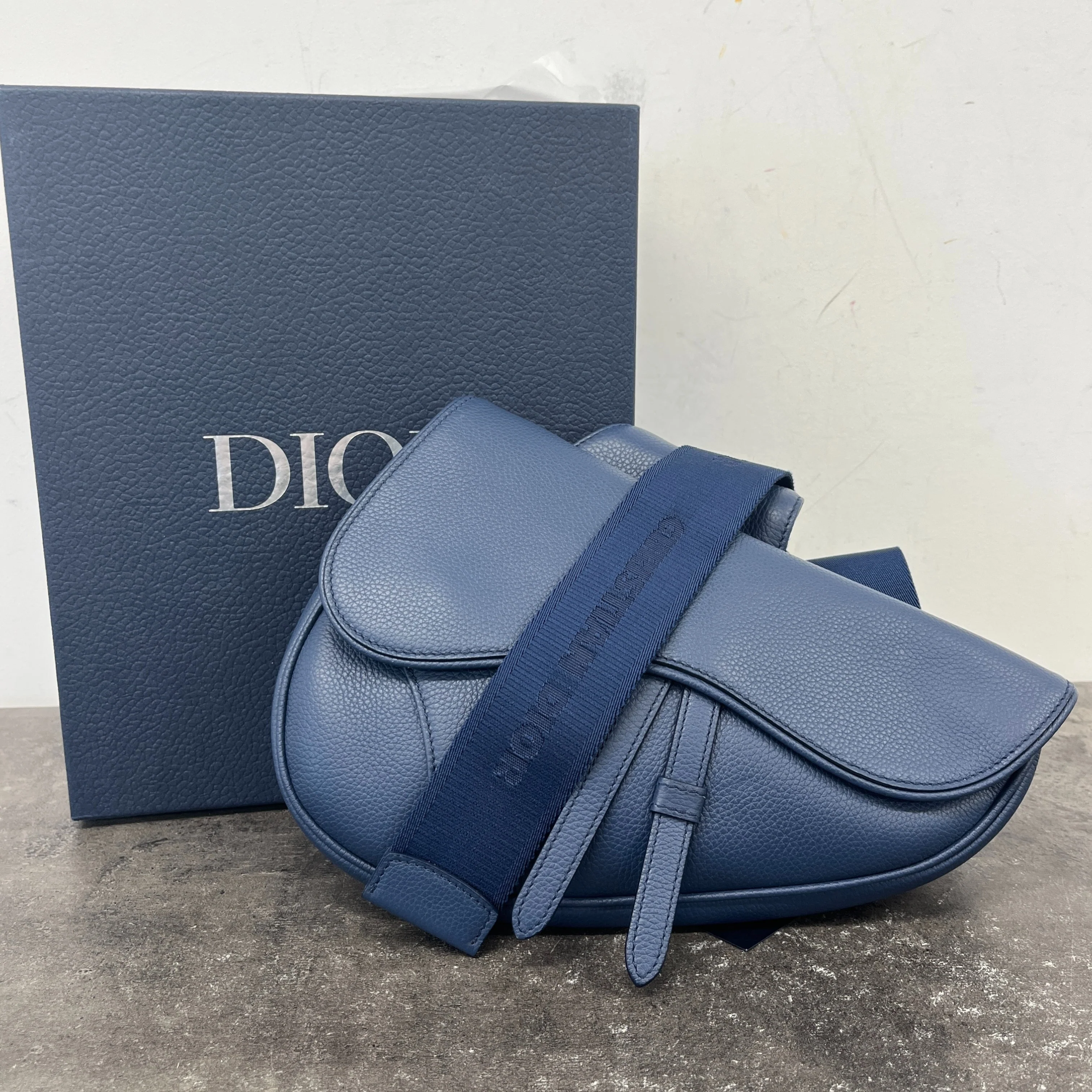 Men's Saddle Bag Blue - Image 8