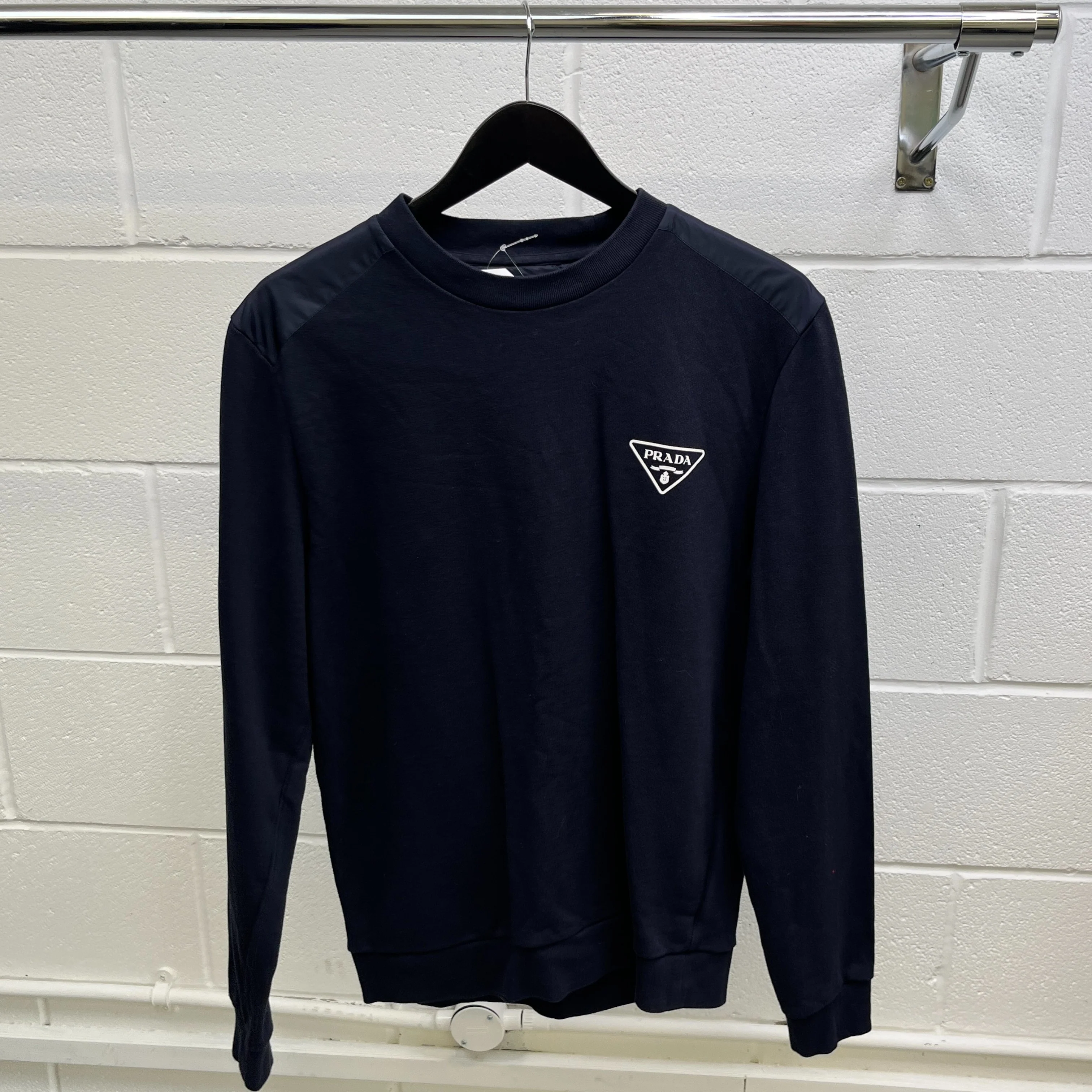Men's Triangle Logo Sweatshirt Navy Size L - Image 8