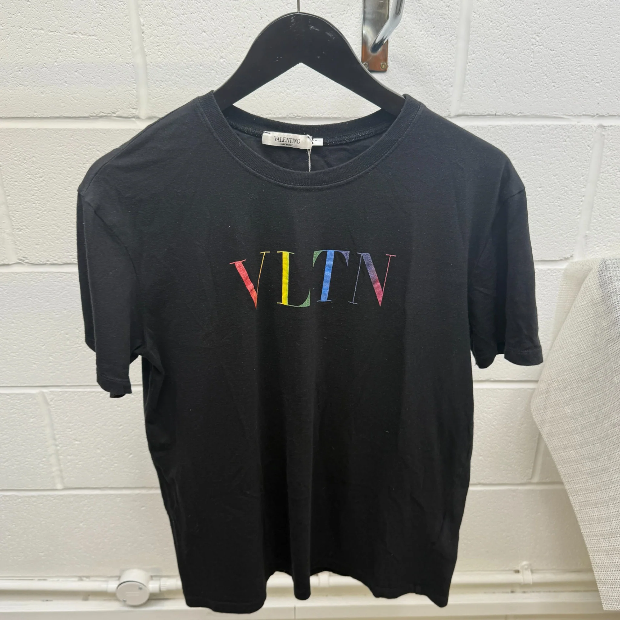 Men's Vltn Rainbow Logo T-Shirt Black Size L - Image 7