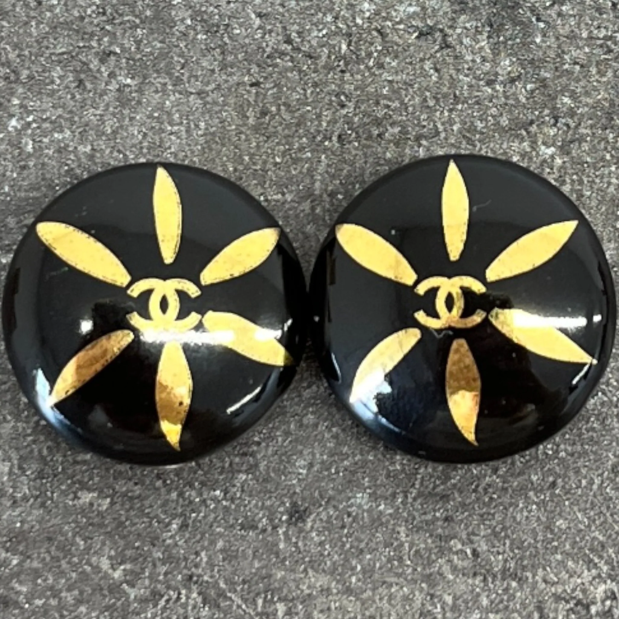 Women's Cc Logo Earrings Black - Image 7