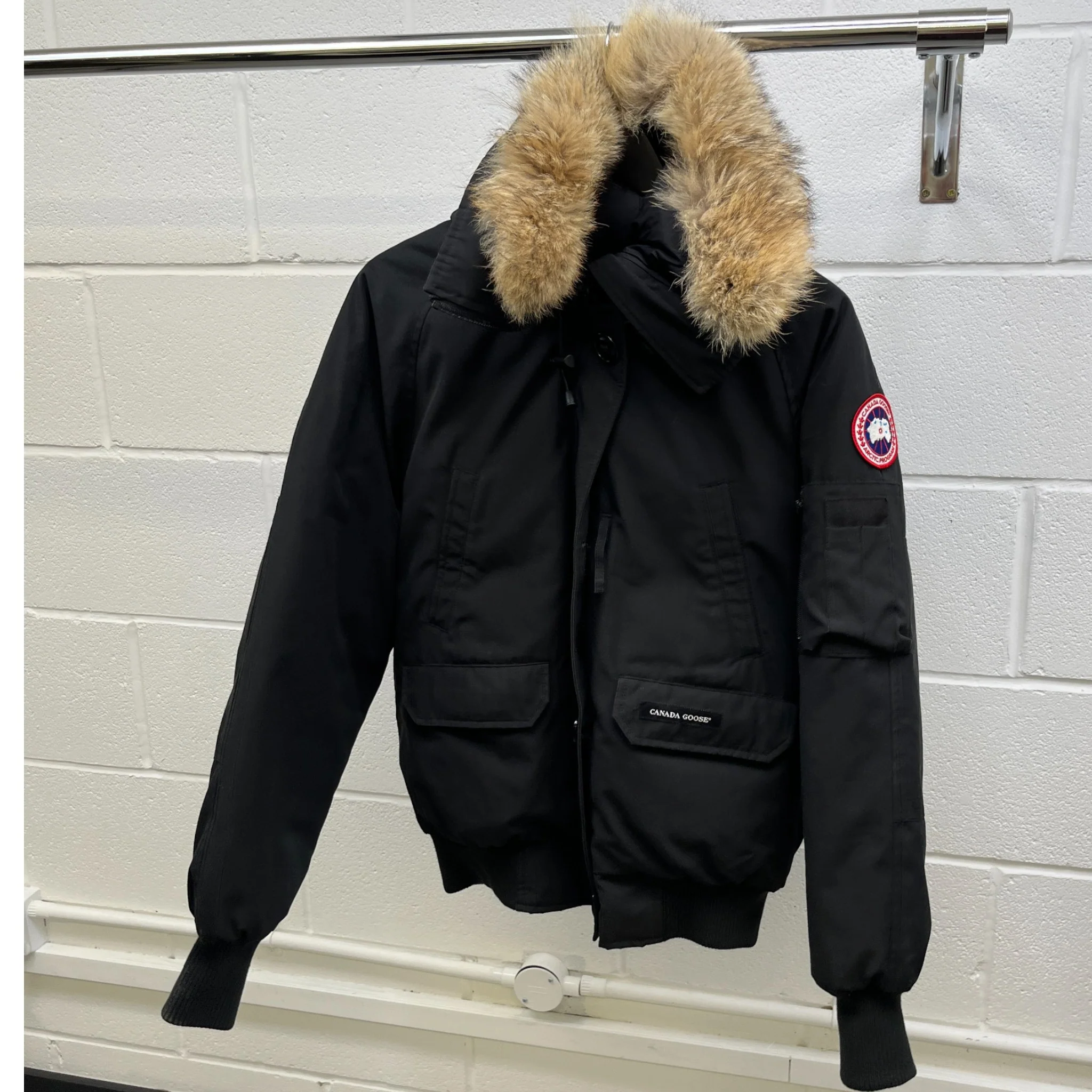 Women's Chilliwack Bomber Down Jacket Black Size L - Image 9