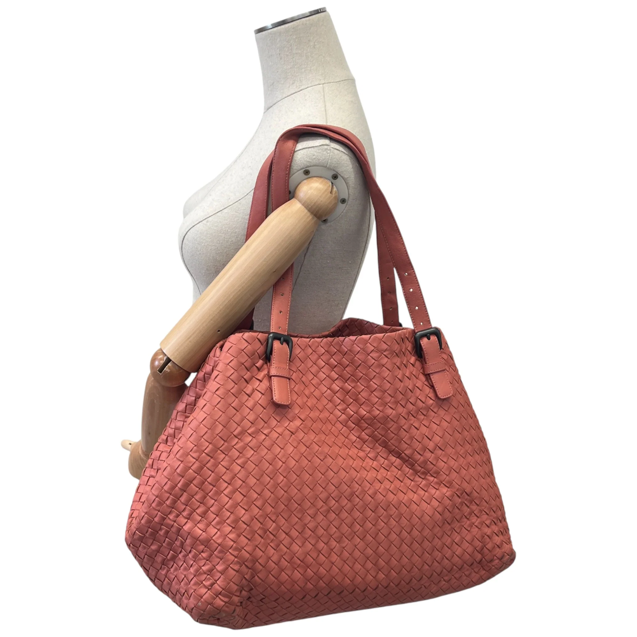 Women's Intrecciato Cesta Bag Pink - Image 2