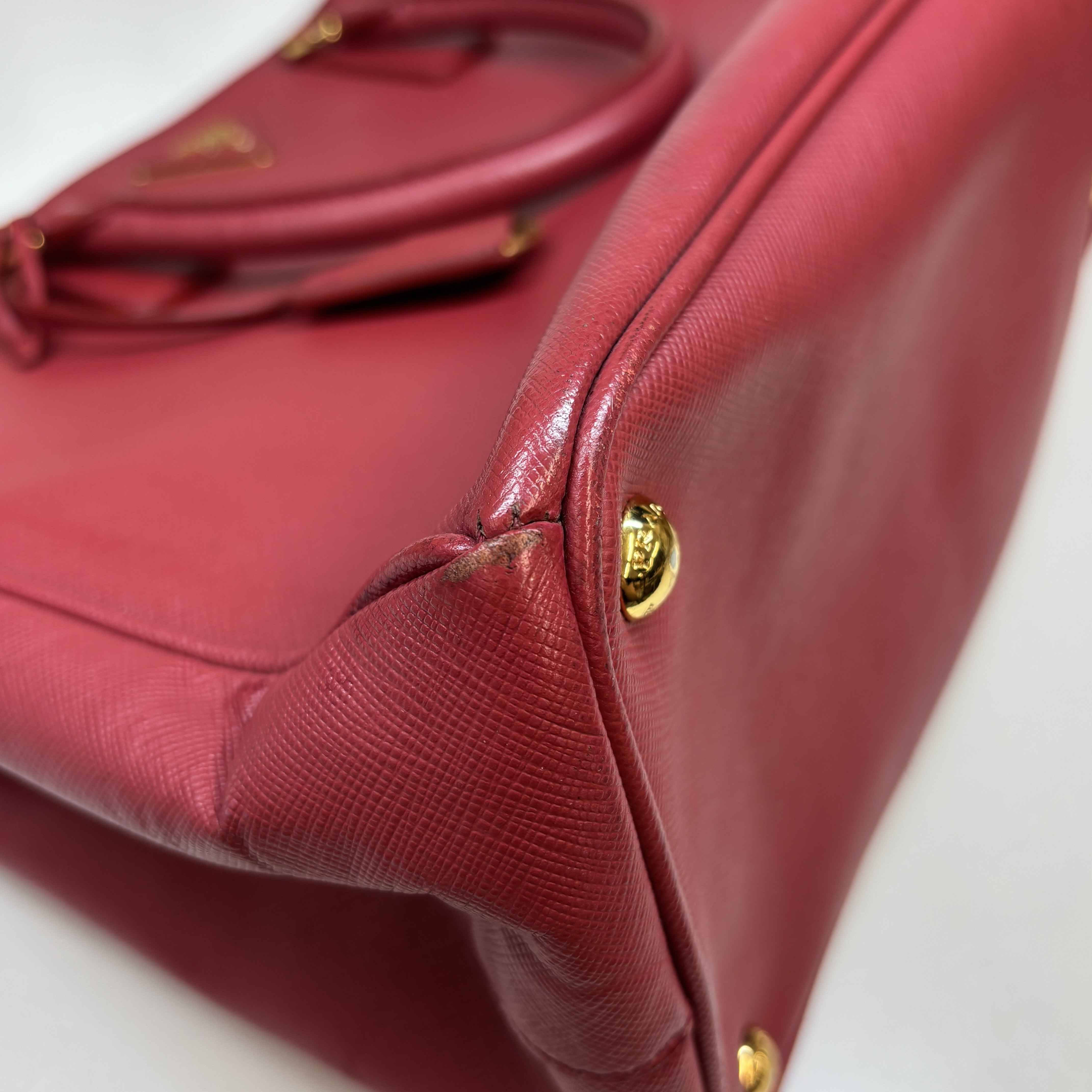 Women's Large Saffiano Lux Handbag Red - Image 10