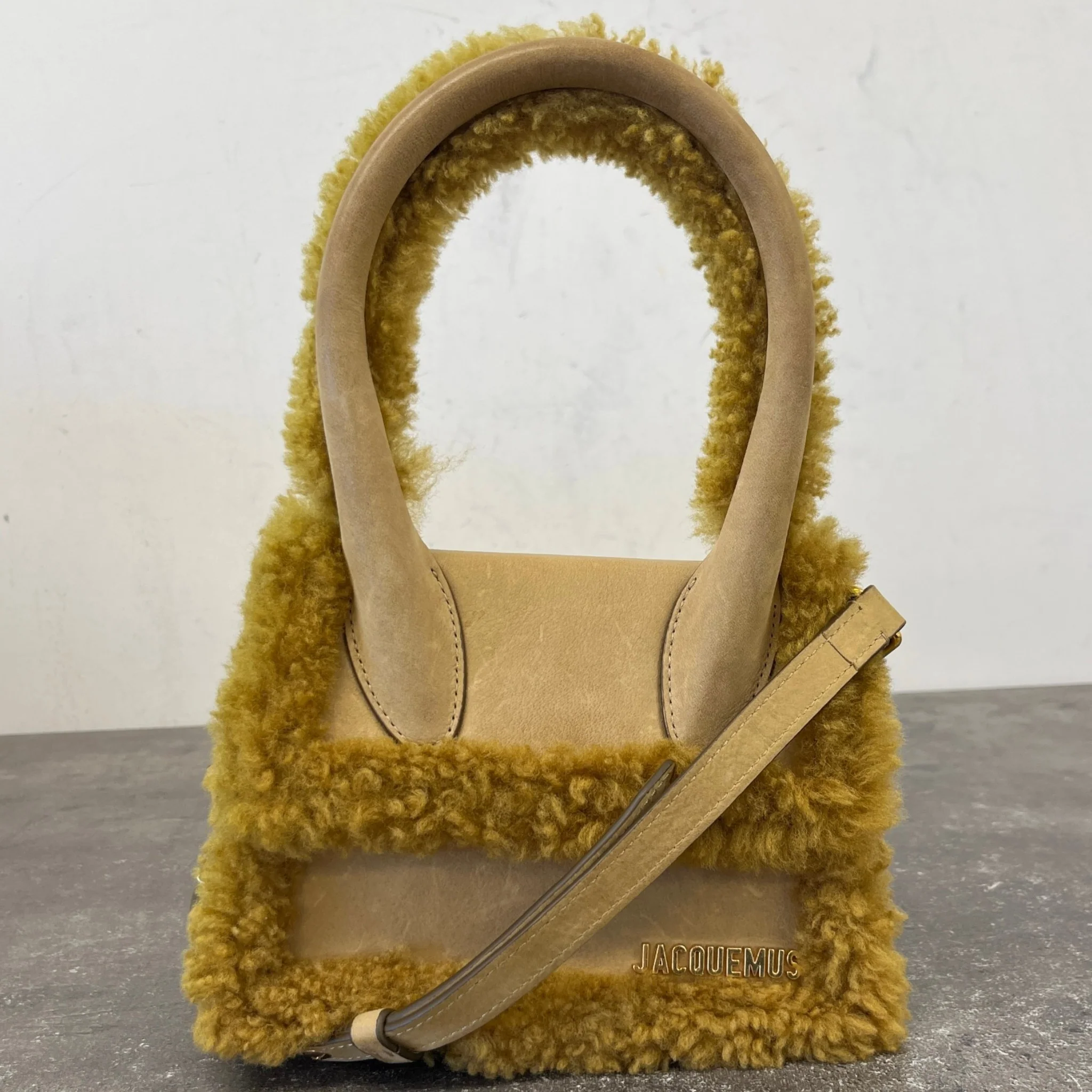 Women's Le Chiquito Medium Faux-Shearling Bag Khaki - Image 13