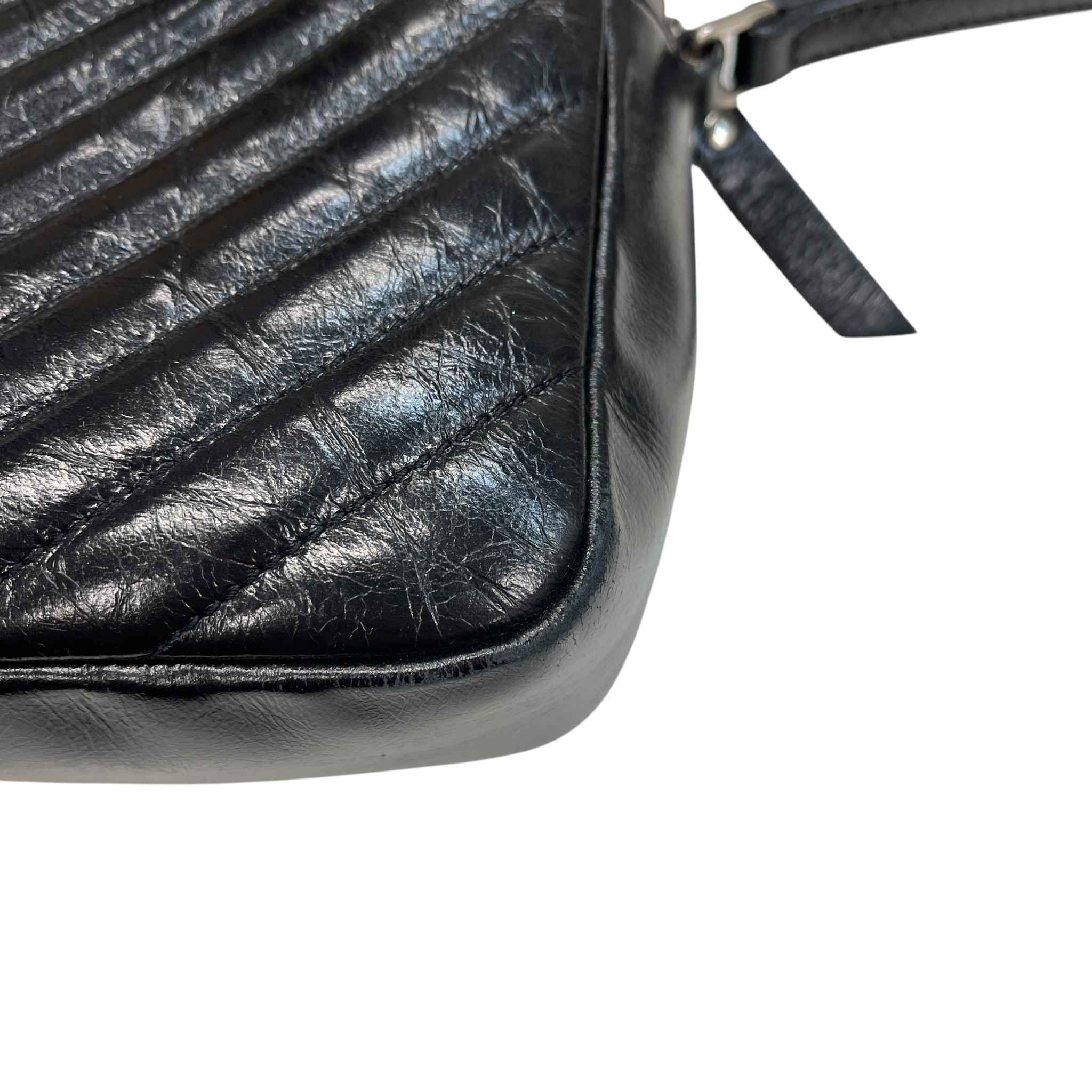 Women's Lou Matelasse Camera Handbag Black - Image 15