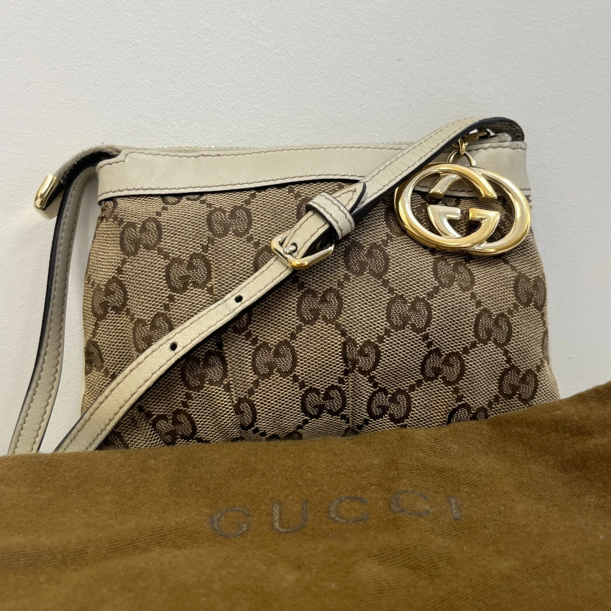 Women's Mini Gg Supreme Charm Handbag Beige - Image 11
