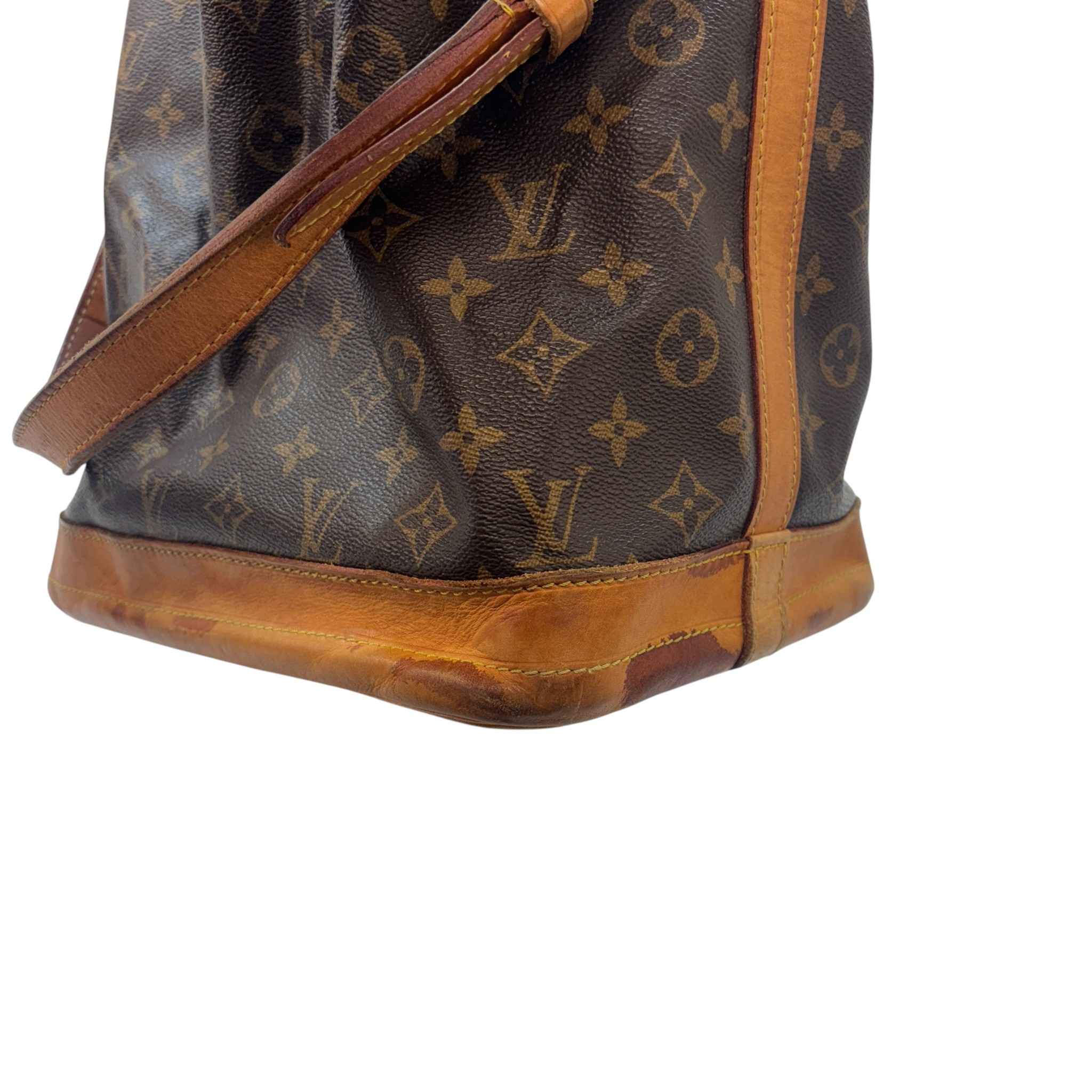 Women's Monogram Noe Bucket Bag Brown - Image 13