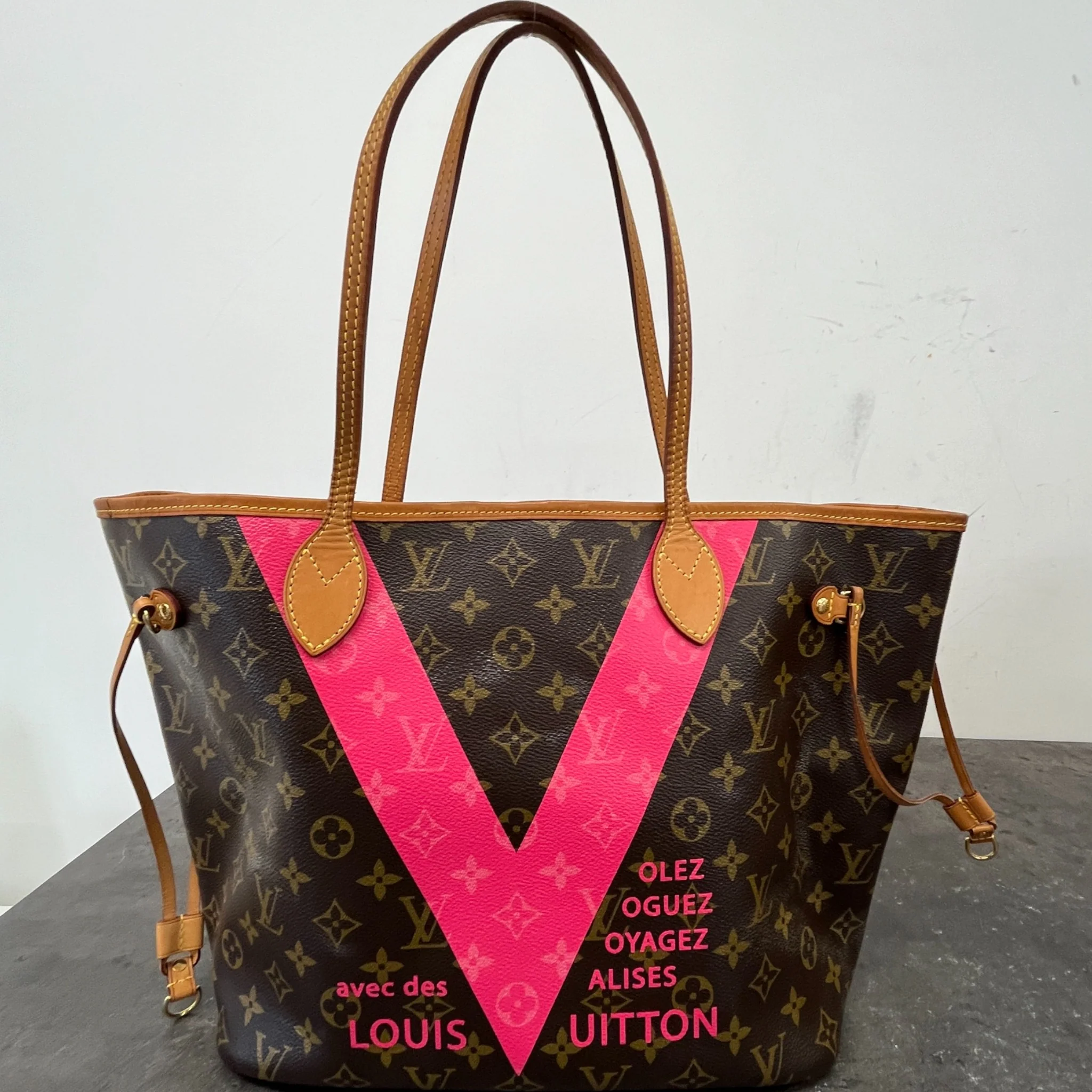 Women's Monogram V Neverfull Mm Handbag Brown - Image 13