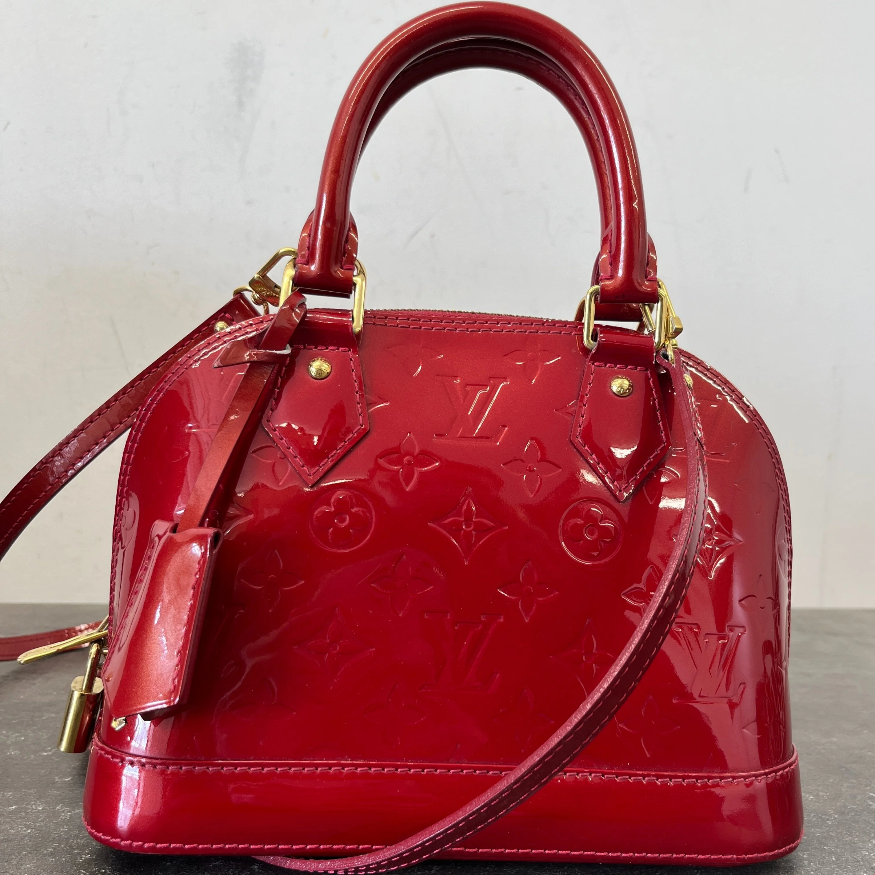 Women's Monogram Vernis Alma Bb Bag Red - Image 13