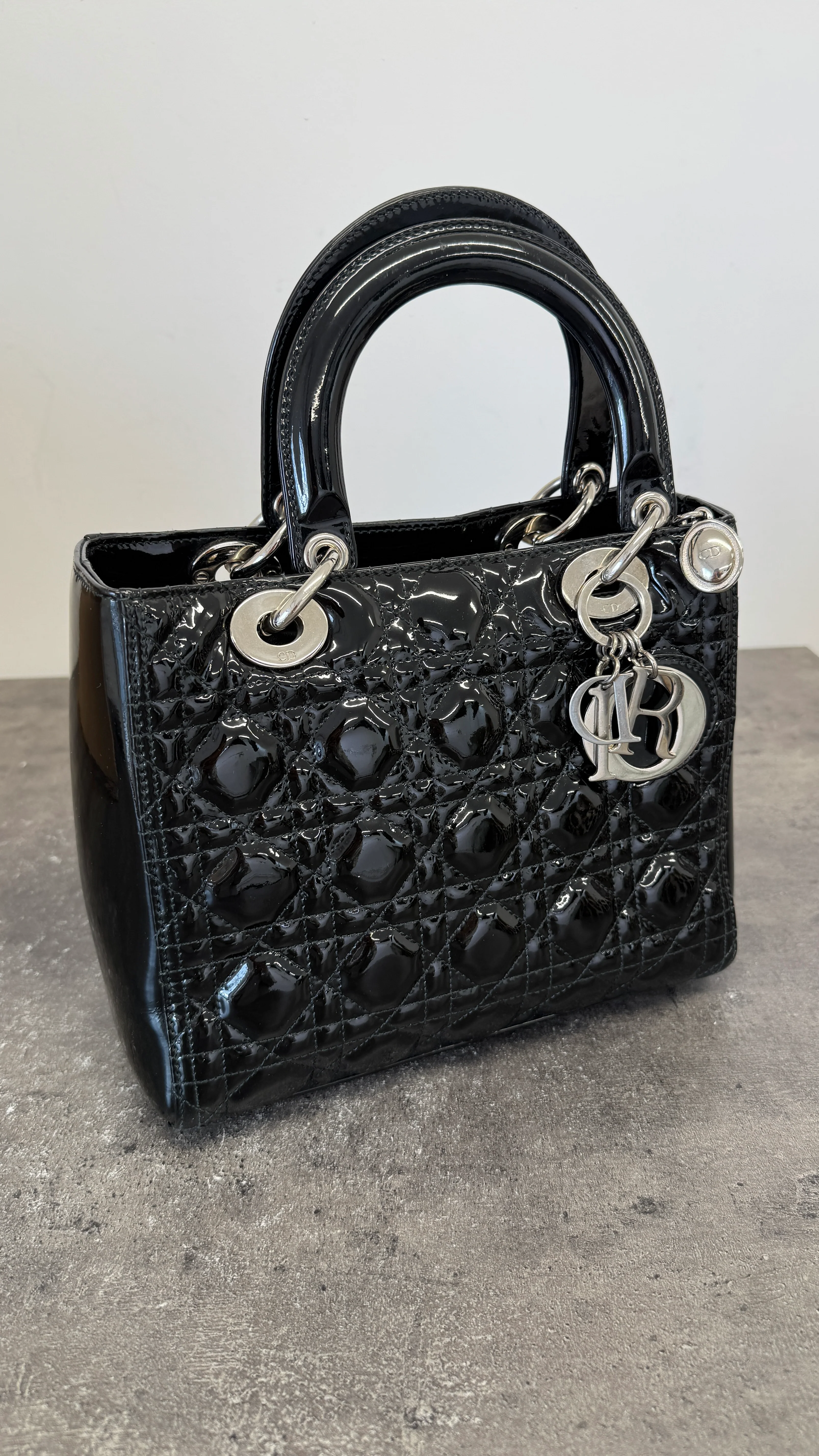 Women's Patent Lady Dior Medium Bag Black - Image 15
