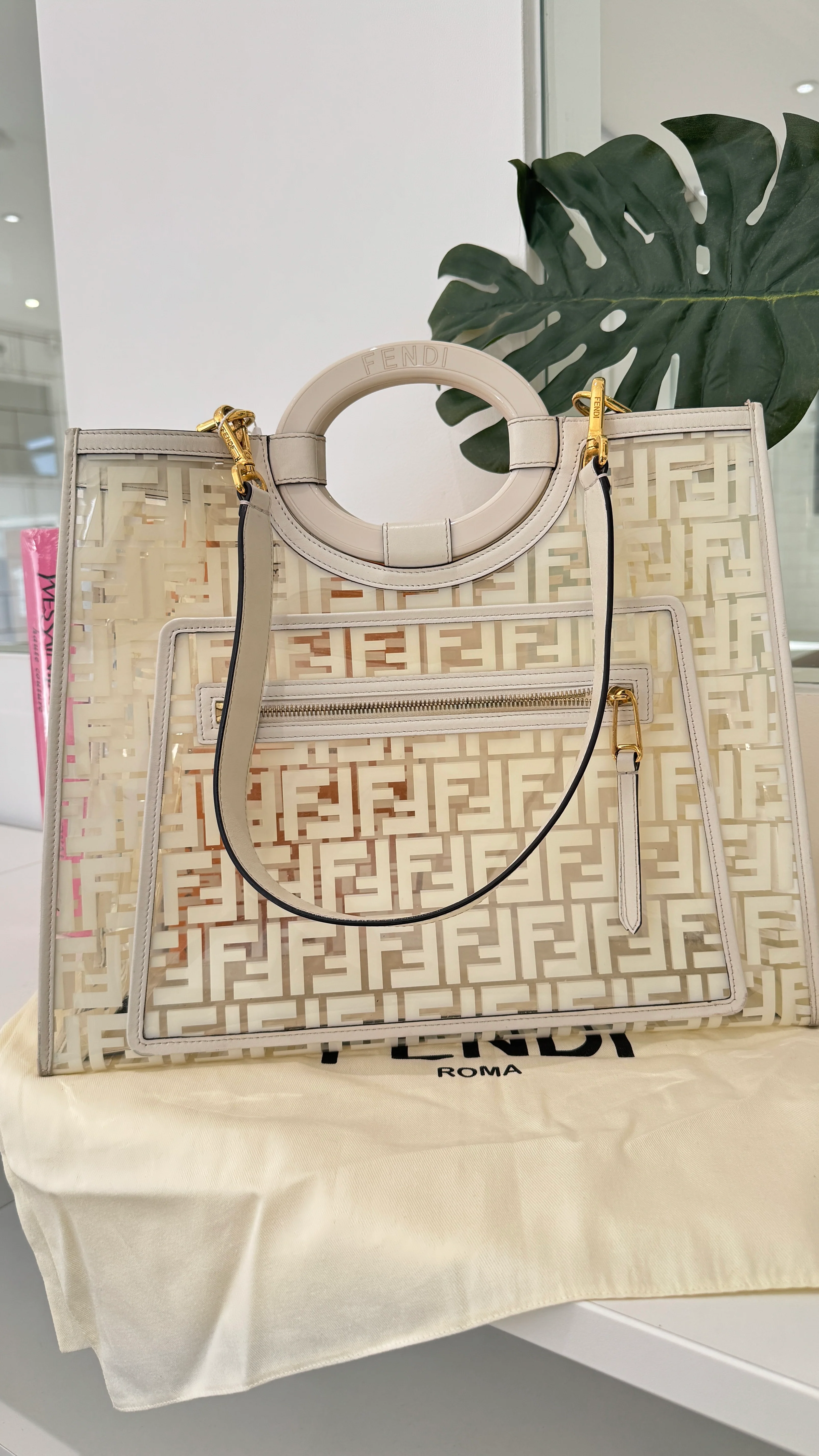 Women's Runaway Shopping Tote Bag Cream - Image 17