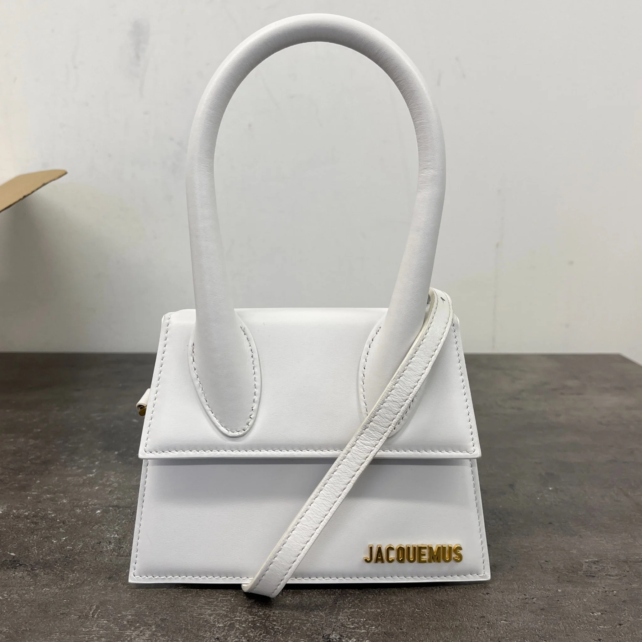 Women's The Medium Chiquito Bag White - Image 8