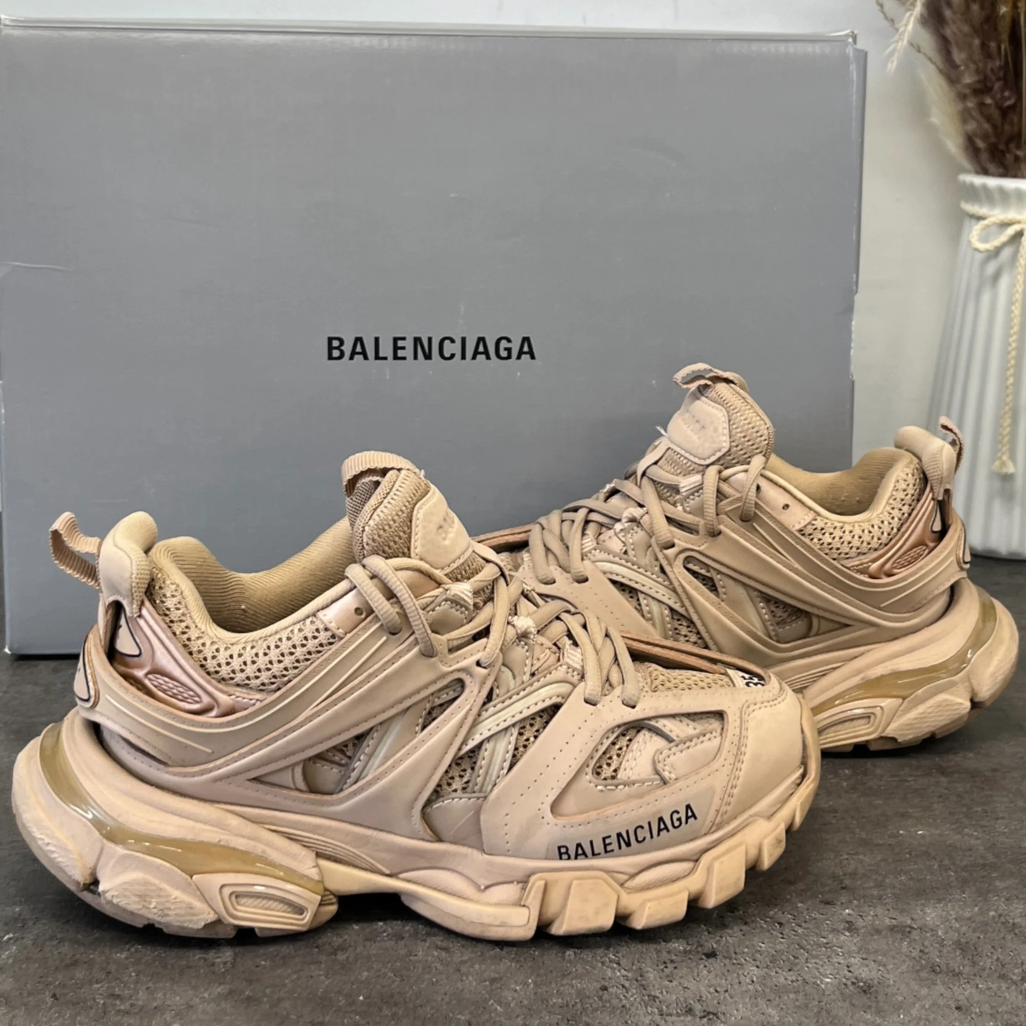 Women's Tracks Low Trainers Beige Size EU 35 / UK 2 - Image 17